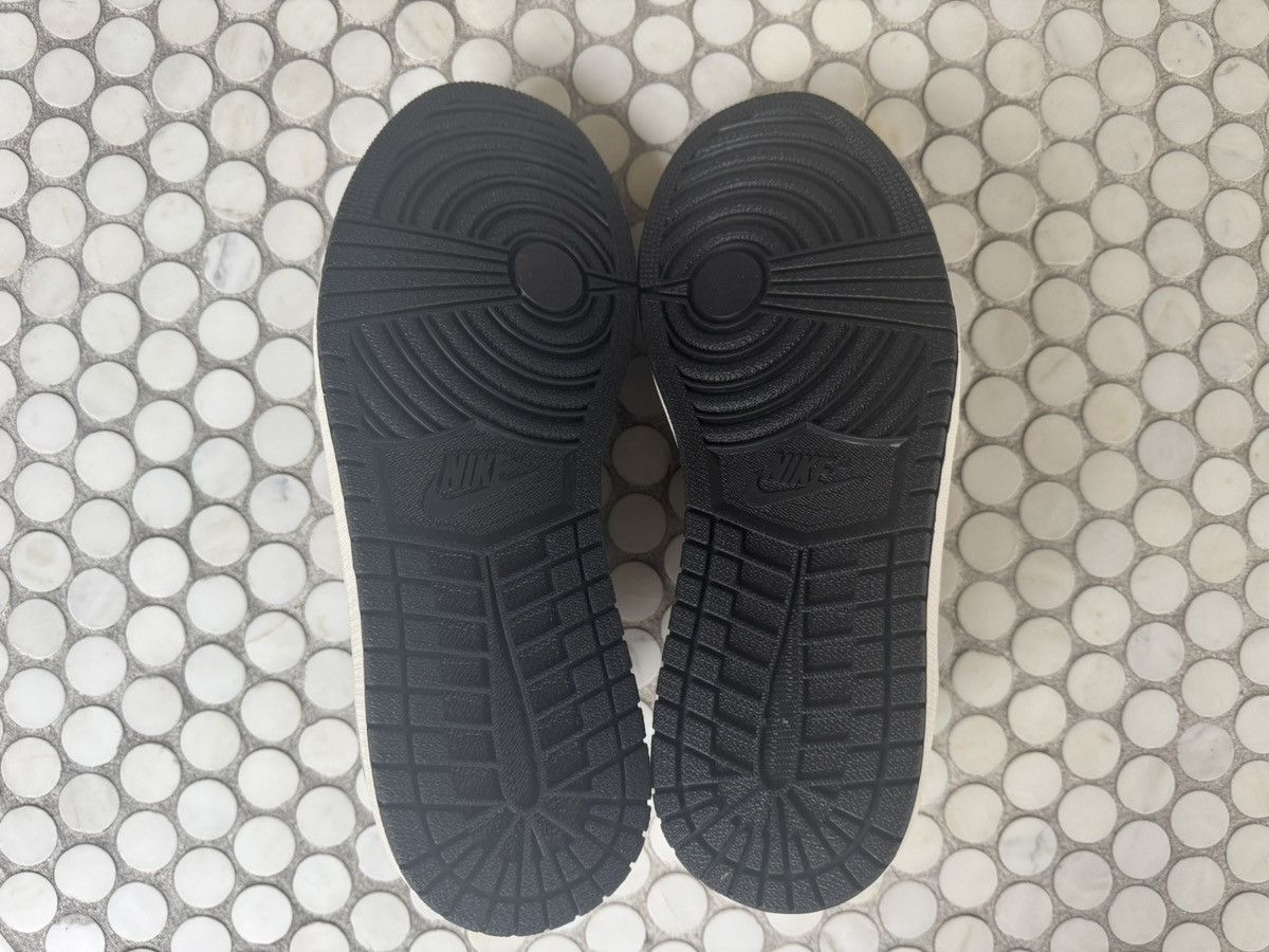 Jordan Brand Mismatched 8.5 Left 9.5 Right 2015 Jordan 1 Retro Low Shadow Size US 9 / EU 42 - 8 Thumbnail