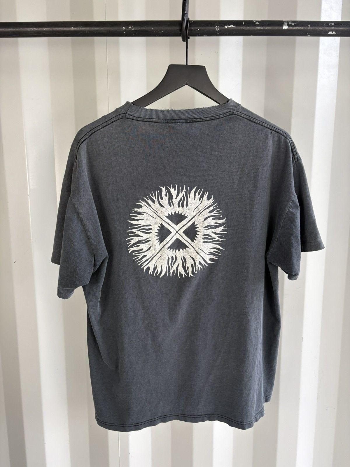 Band Tees Thrashed Blind Melon Faded Distressed Shirt GRUNGE Band Size US XL / EU 56 / 4 - 3 Thumbnail