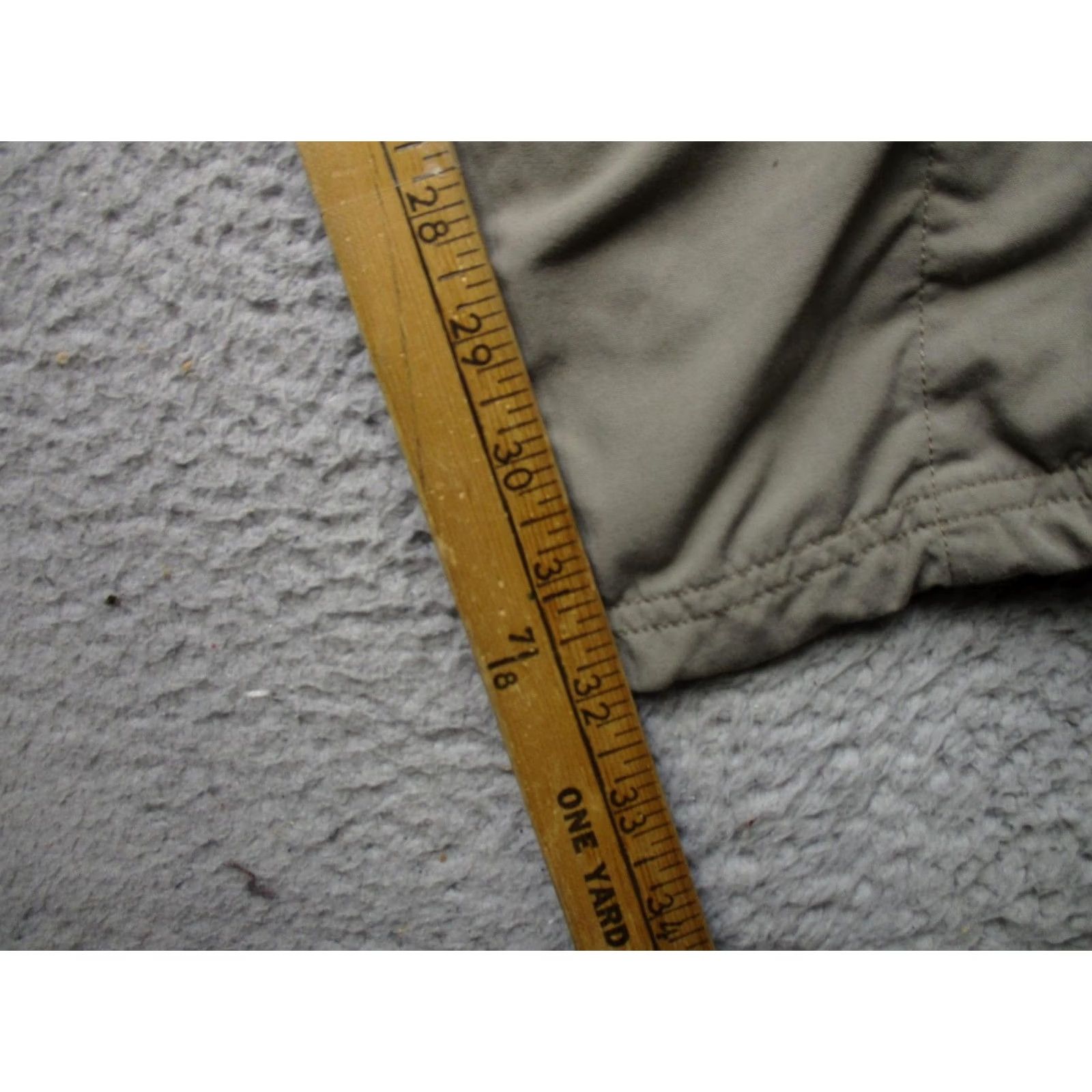 Mountain Hardwear Mountain Hardwear Pants Mens Large Khaki Convertible Zip Off Hiking Nylon Trail Size US 33 - 7 Thumbnail