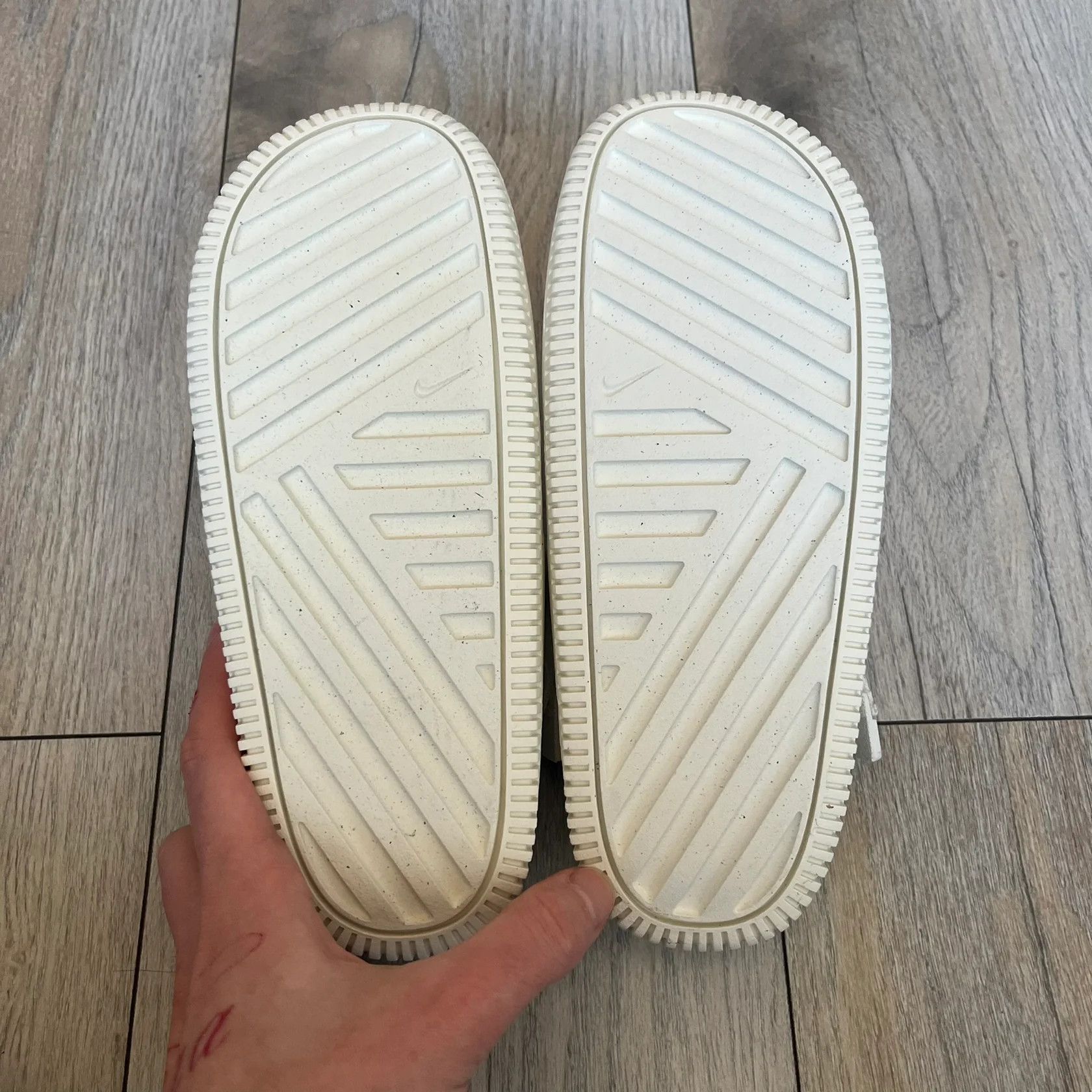 Nike Nike Calm Mule Wmns White Sandals Size US 5 / IT 35 - 8 Thumbnail