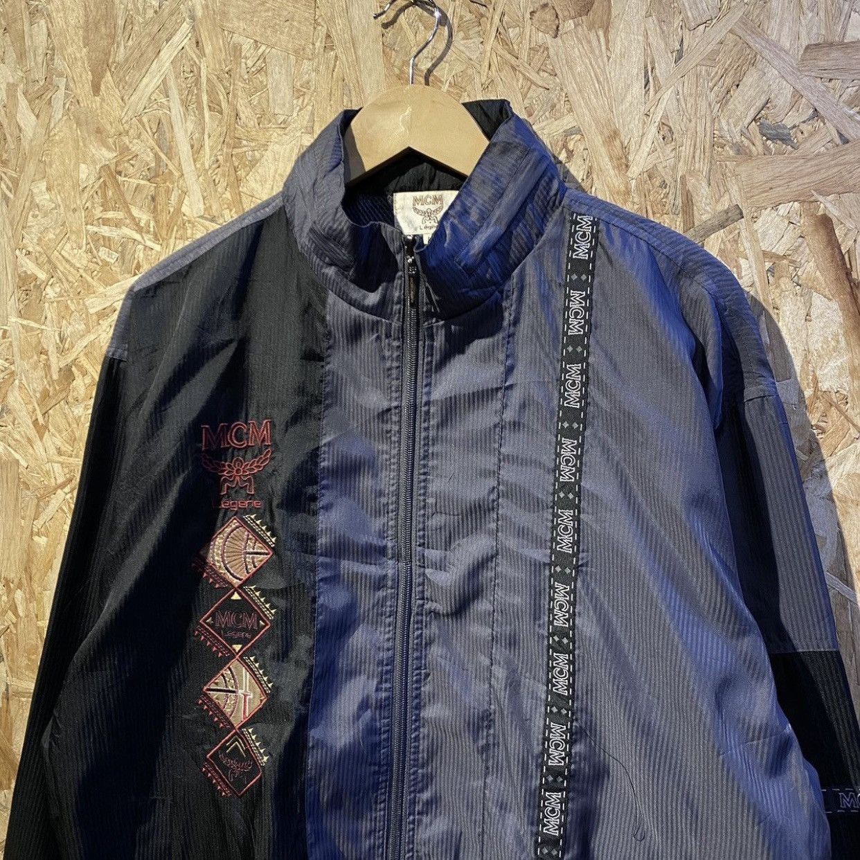 MCM × Vintage Vintage Embroidery Big Logo MCM Legere Windbreaker Jacket Size US L / EU 52-54 / 3 - 3 Thumbnail