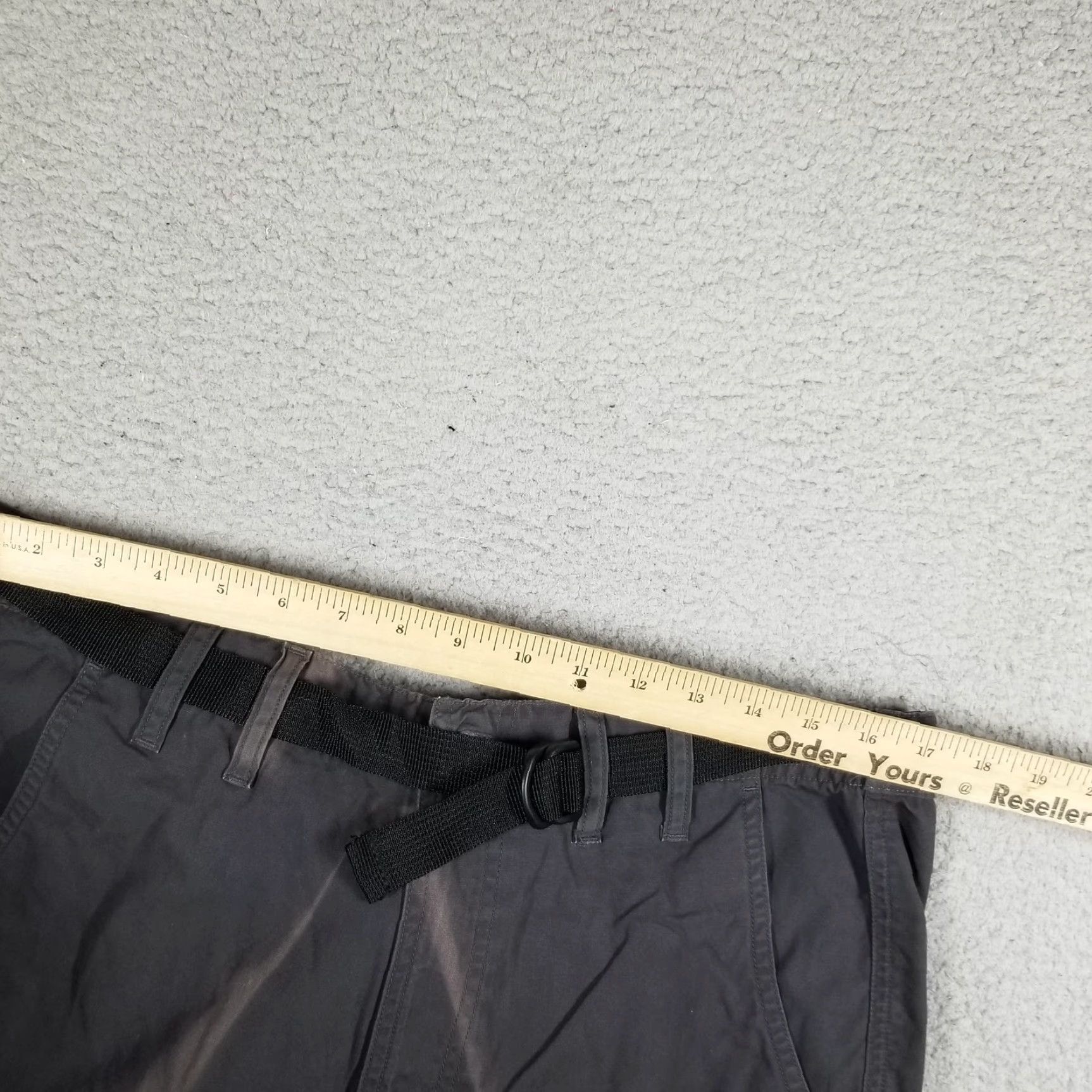 Vintage Columbia Shorts Mens 34 Gray 10 In Inseam Integrated Belt Cargo Hiking AM4001 Size US 34 / EU 50 - 3 Thumbnail