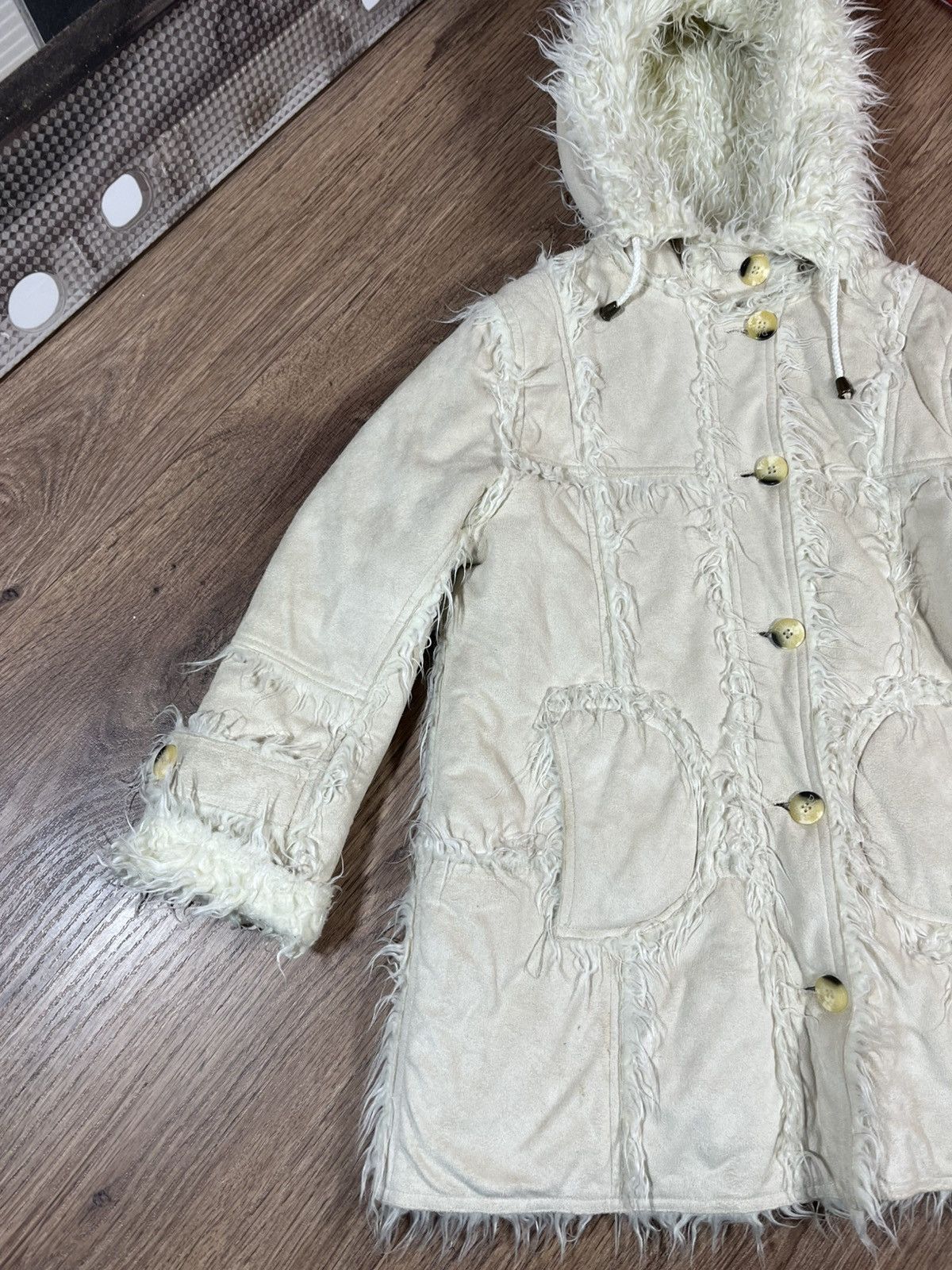 Dior Christian Dior Hooded Shearling Style Coat Off White M Size S / US 4 / IT 40 - 2 Thumbnail