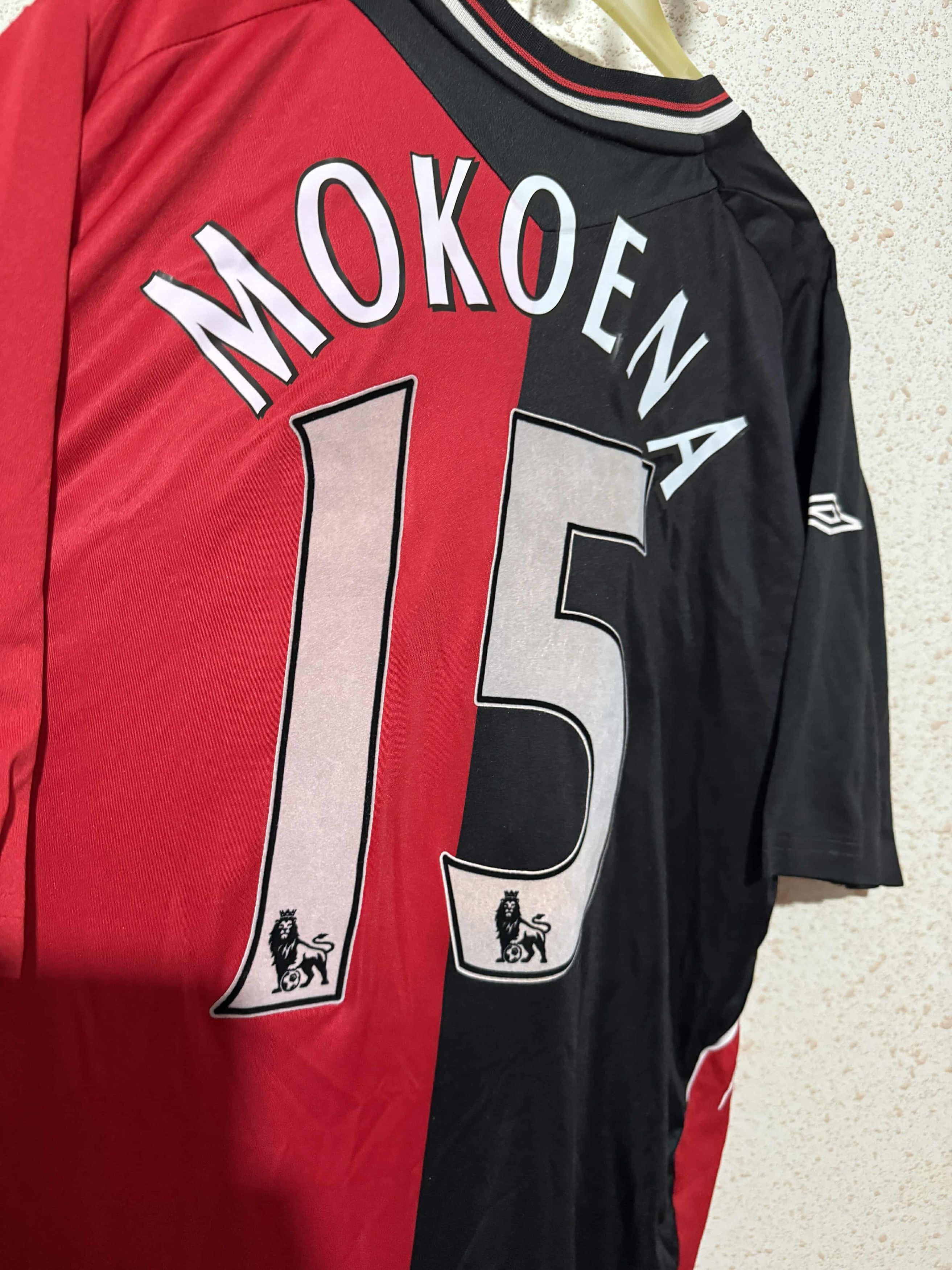 Umbro × Vintage Blackburn Rovers 2007/08 Away Shirt Mokoena #15 Size US XL / EU 56 / 4 - 4 Thumbnail