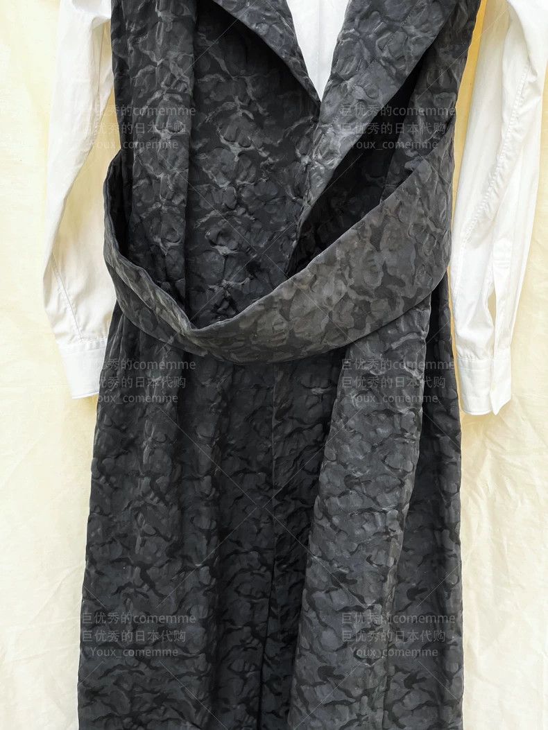 Comme des Garcons Comme Des Garcons Black Stereo Embossed Embossed Old Textu Size S / US 4 / IT 40 - 8 Thumbnail