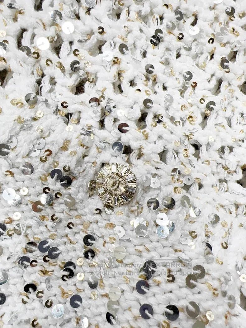 Chanel Chanel 23c beige hollow knitted sequin diamond button knit Size XS / US 0-2 / IT 36-38 - 4 Thumbnail