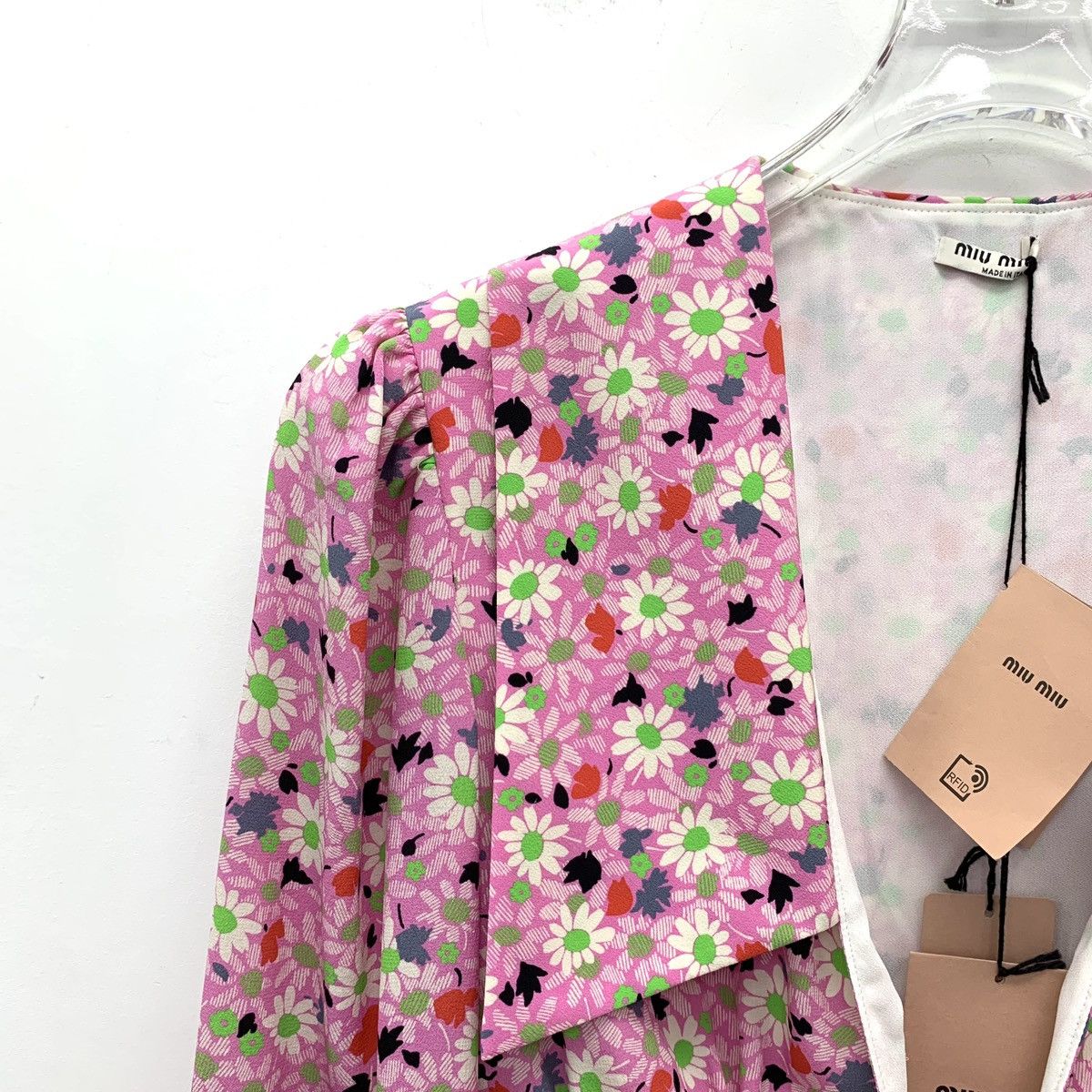 Miu Miu Miu Miu Silk Long Sleeve Tie Waist Shirt K26WX Size XS / US 0-2 / IT 36-38 - 3 Thumbnail