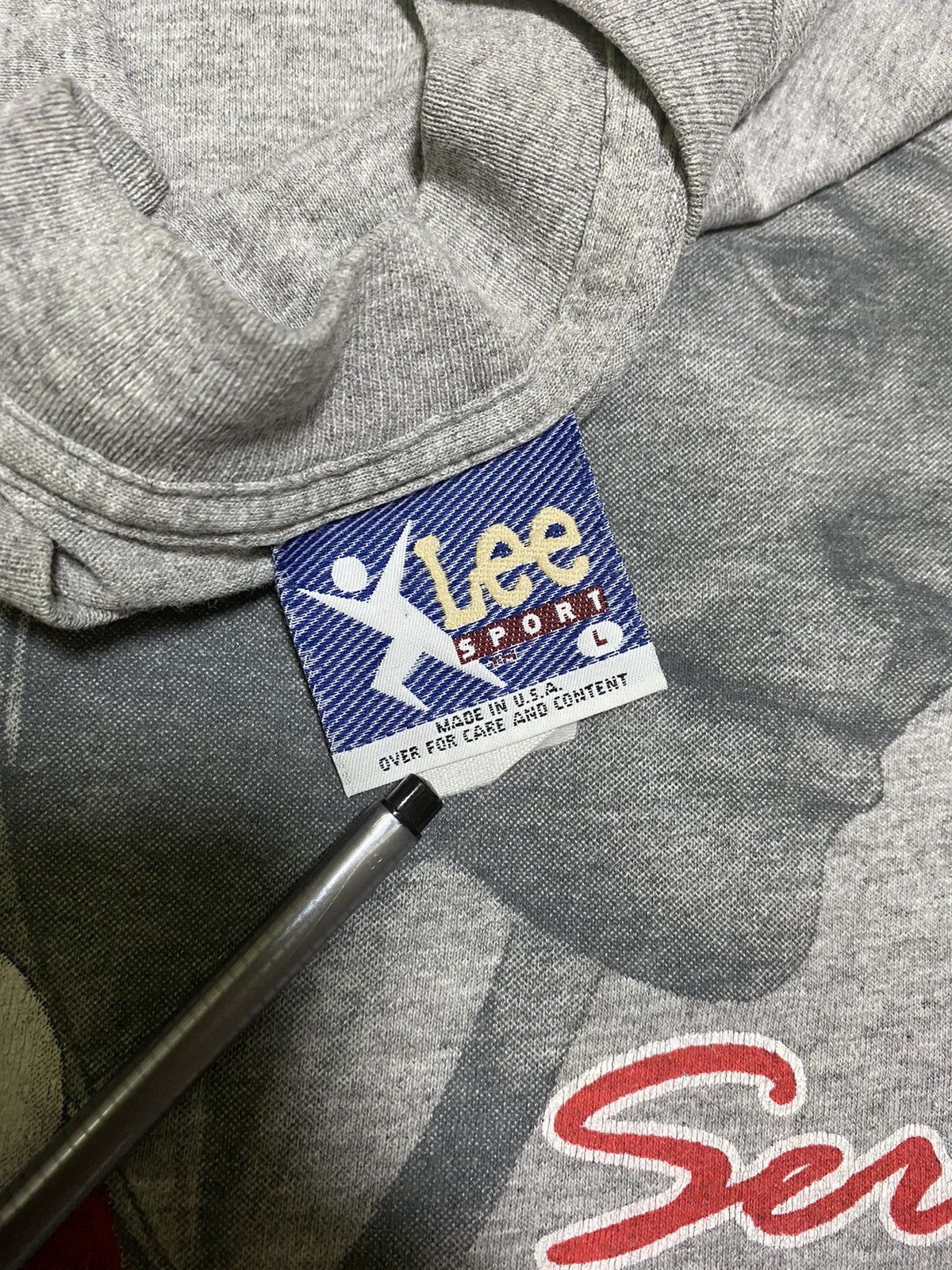 Lee × NHL × Vintage Vintage 90’s Detroit Red Wings Sergei Fedorov Lee Sport Tee Size US L / EU 52-54 / 3 - 6 Thumbnail