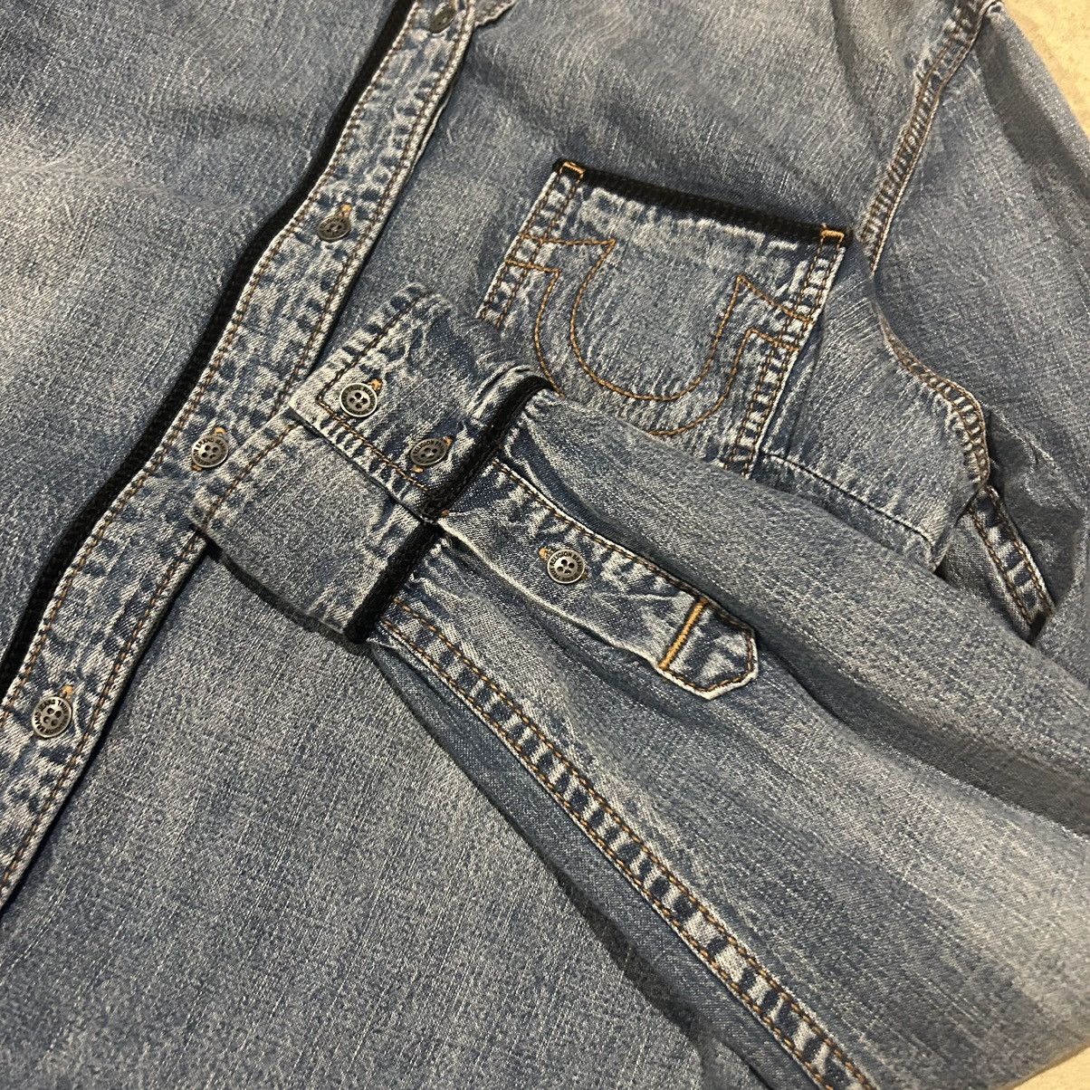 True Religion × Vintage Essential Vintage Y2K True Religion Denim Button Up Shirt Size US M / EU 48-50 / 2 - 6 Thumbnail