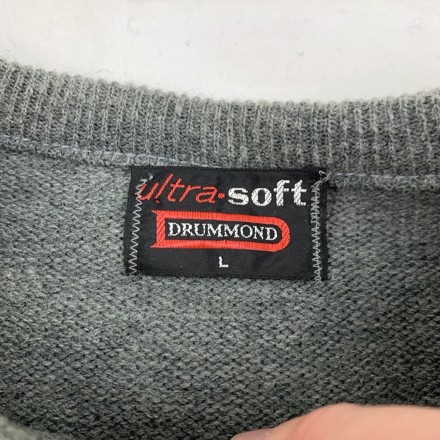 Vintage VINTAGE Drummond Sweater Mens Pullover Knit Gray 90s Large Crew Neck Long Sleeve Ultra Soft 100% Knit Texture Vintage 90s Size US L / EU 52-54 / 3 - 3 Thumbnail