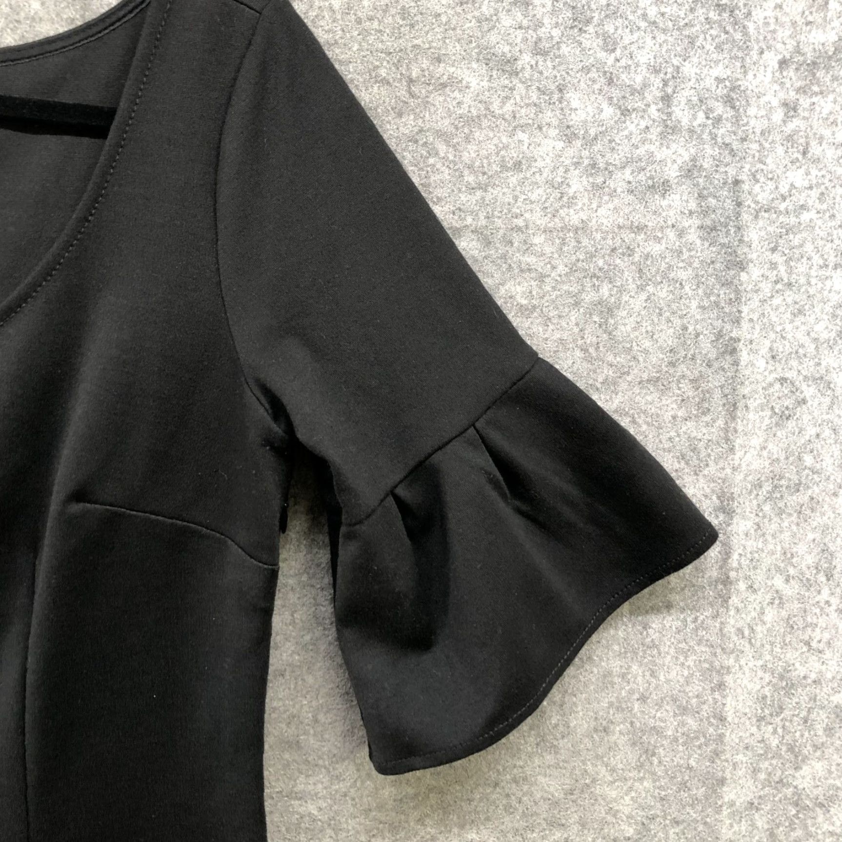Loft LOFT Black Sheath Dress Size 8 Scoop Neck Bell Sleeve 1/2 Sleeve Career Work Dress Size M / US 6-8 / IT 42-44 - 5 Thumbnail