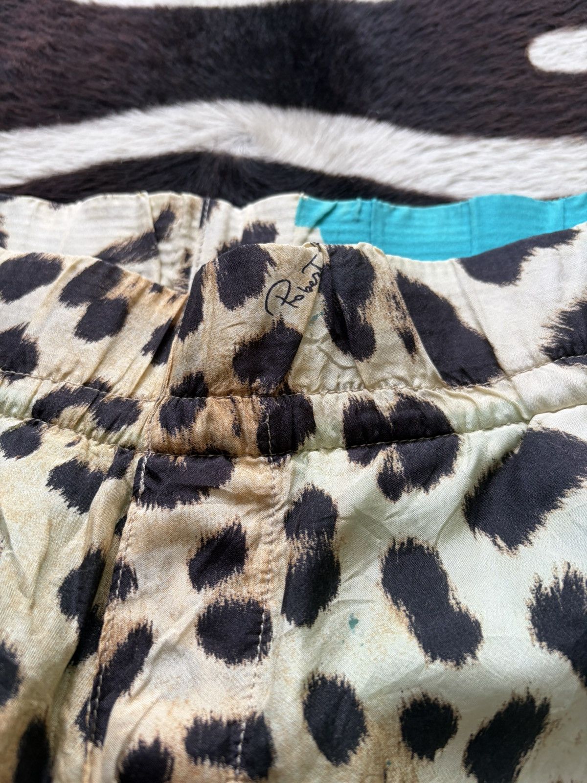 Roberto Cavalli SS2004 Roberto Cavalli Silk Leopard print swim shorts Size US 32 / EU 48 - 6 Thumbnail