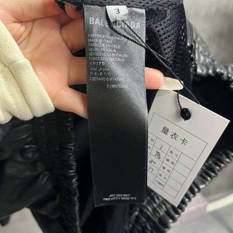 Balenciaga Balenciaga latest color blocked letter logo printed hooded Size US S / EU 44-46 / 1 - 3 Thumbnail