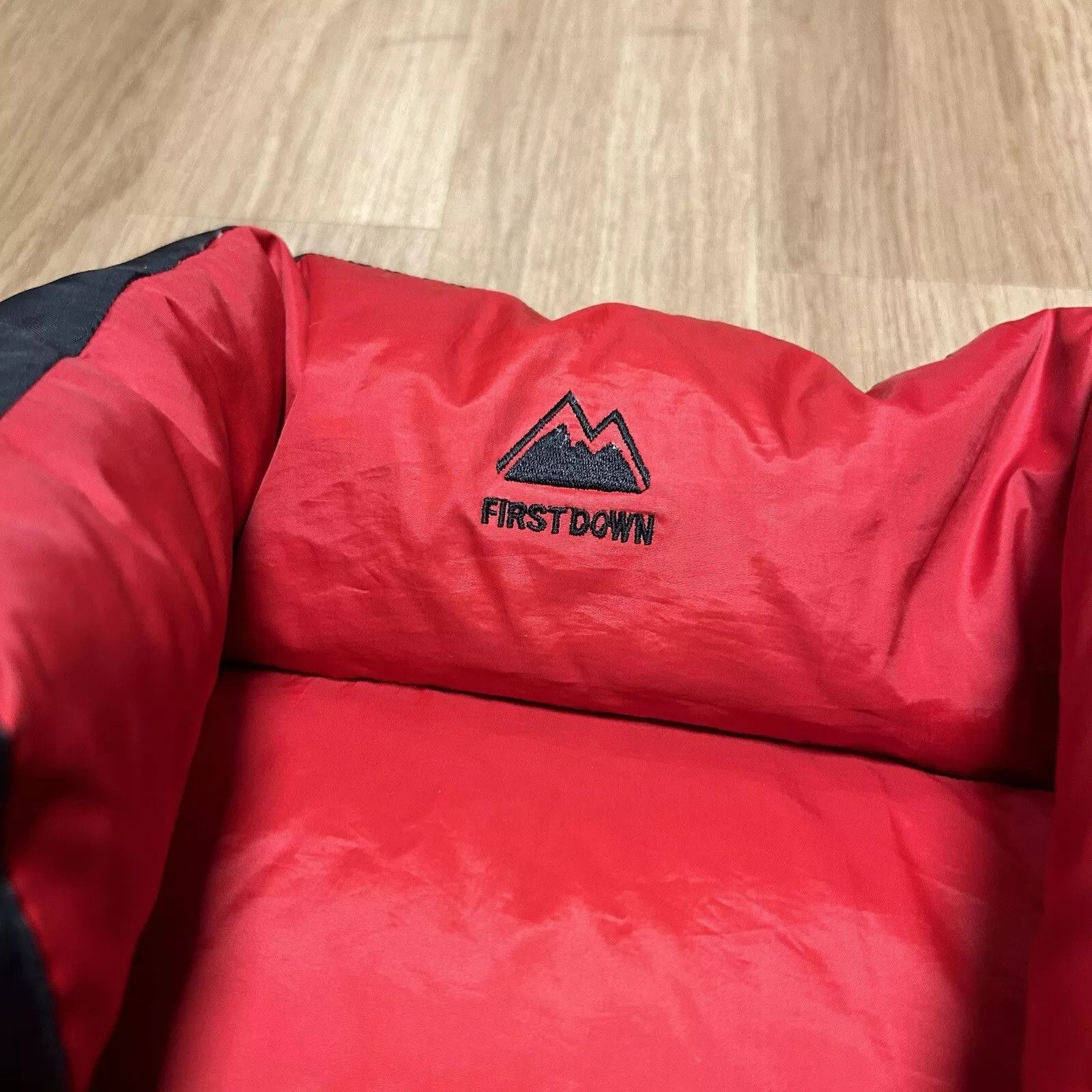 Vintage Vintage First Down Puffer Jacket Men XL Black Red Size US XL / EU 56 / 4 - 8 Thumbnail