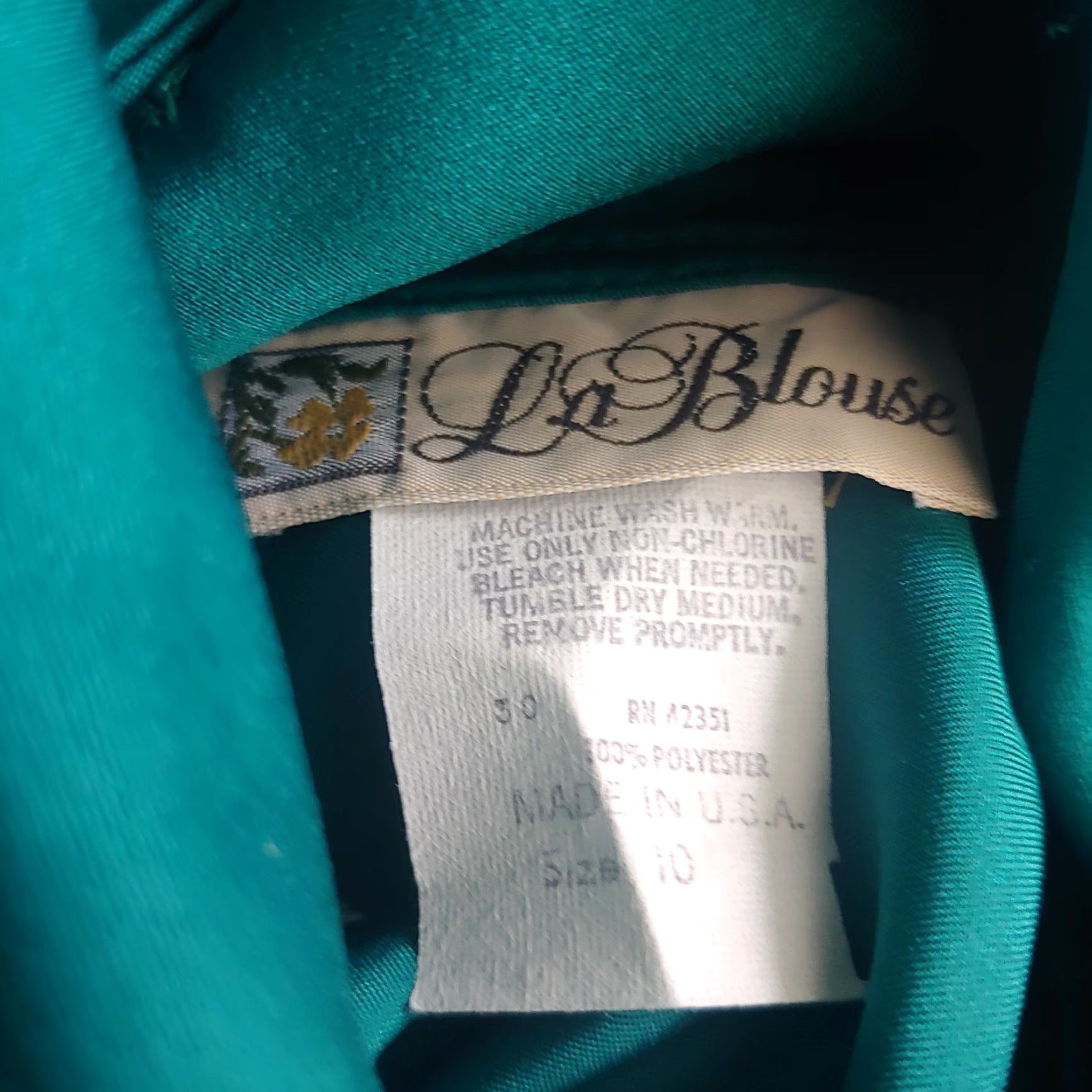 Vintage VINTAGE Blouse Shirt Women 10 Teal Green Satin High Neck Button Back Long Sleeve Secretary Top 100% polyester Size L / US 10 / IT 46 - 3 Thumbnail