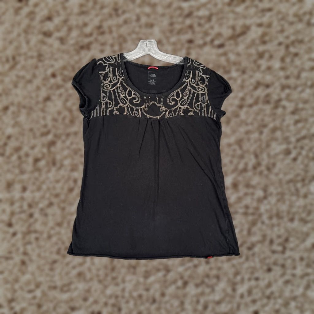 The North Face The North Face Shirt Women L Black Embroidered Crew Neck 100% Cotton Womens Size L / US 10 / IT 46 - 1 Thumbnail