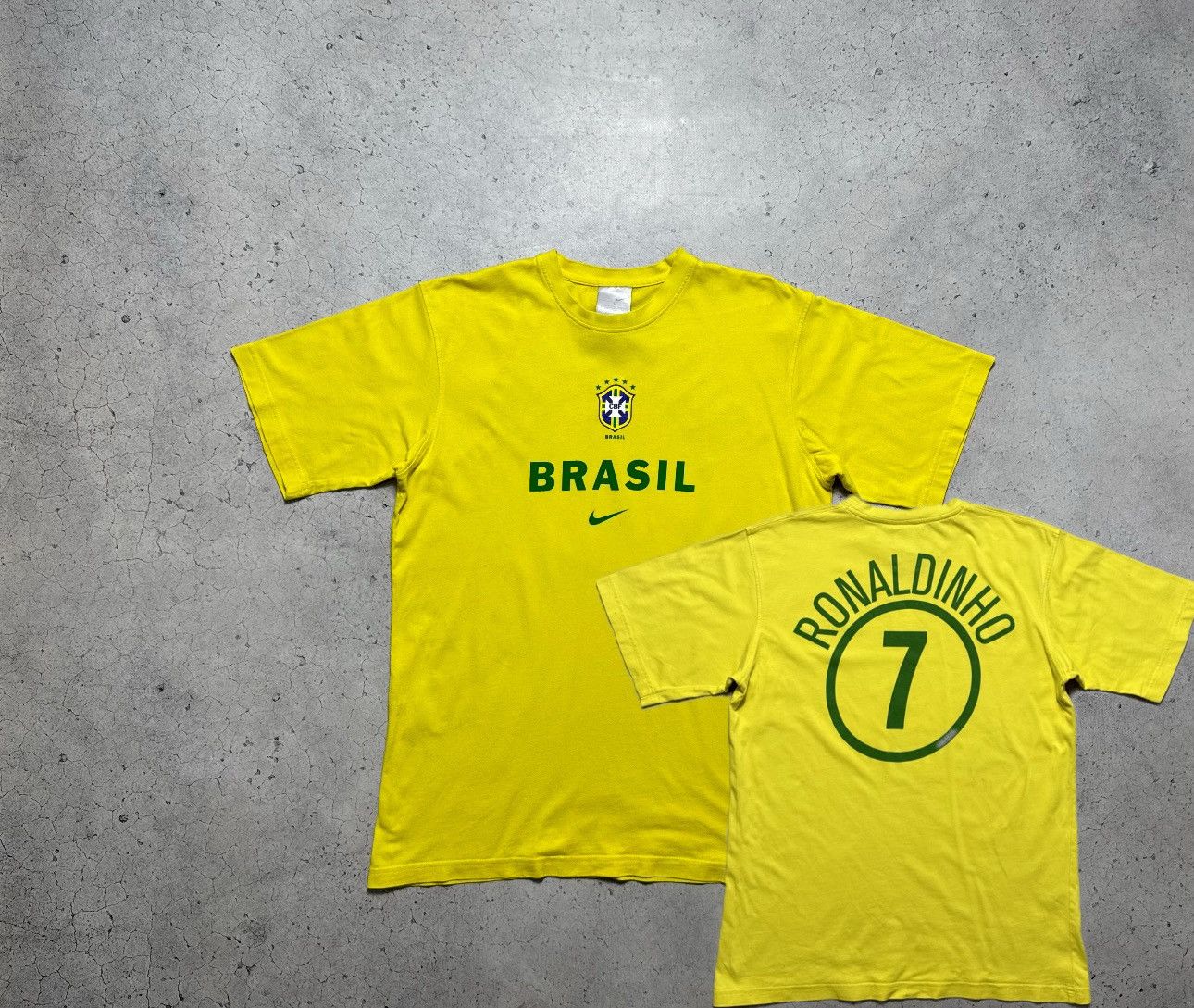 Nike Nike Brasil #7 Ronaldinho Vintage T-Shirt Soccer Jersey Size US L / EU 52-54 / 3 - 1 Thumbnail