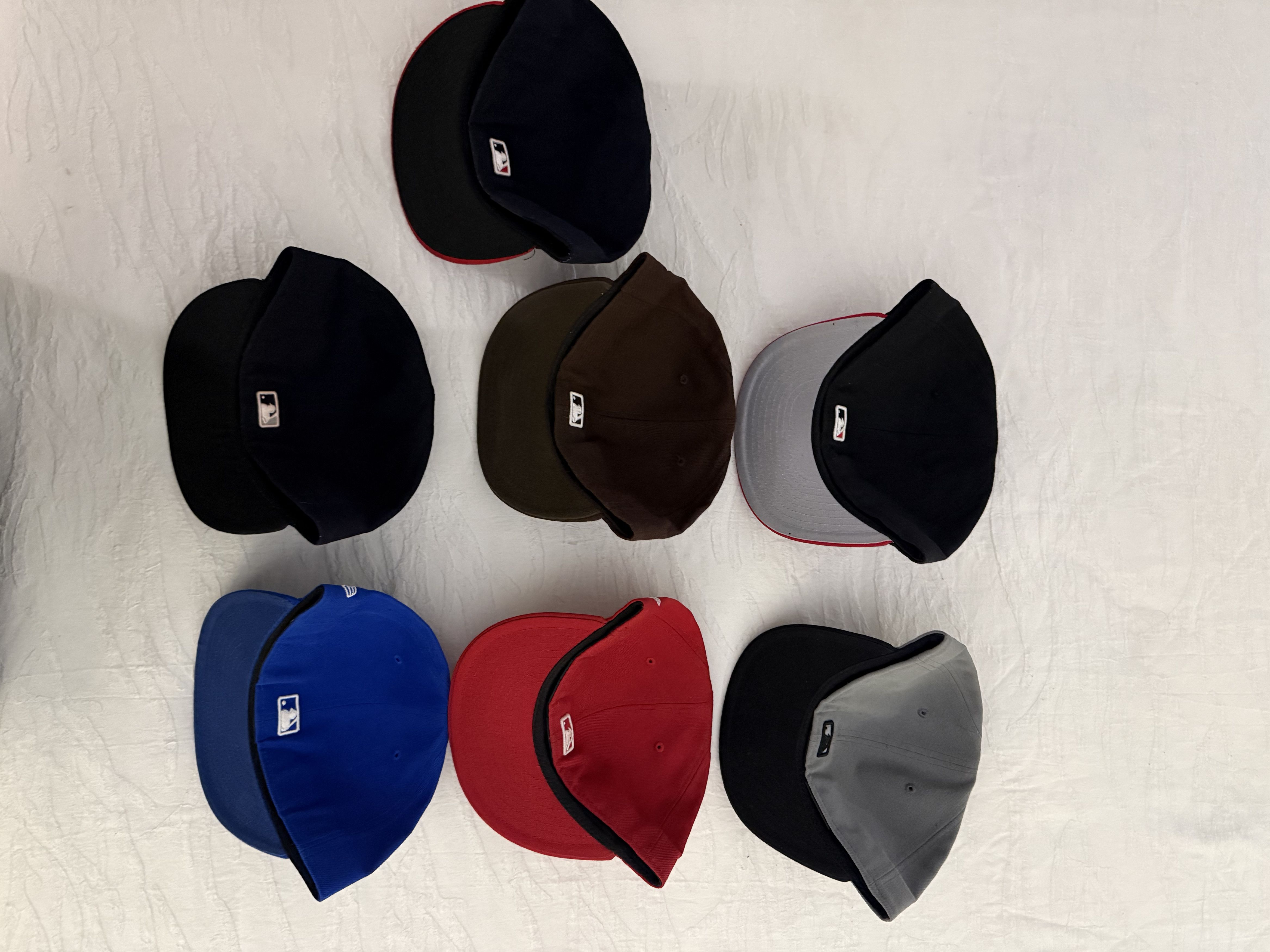 New Era New Era lot fitted hats. 7 1/2 NY Yankees & ATL braves Size ONE SIZE - 3 Thumbnail