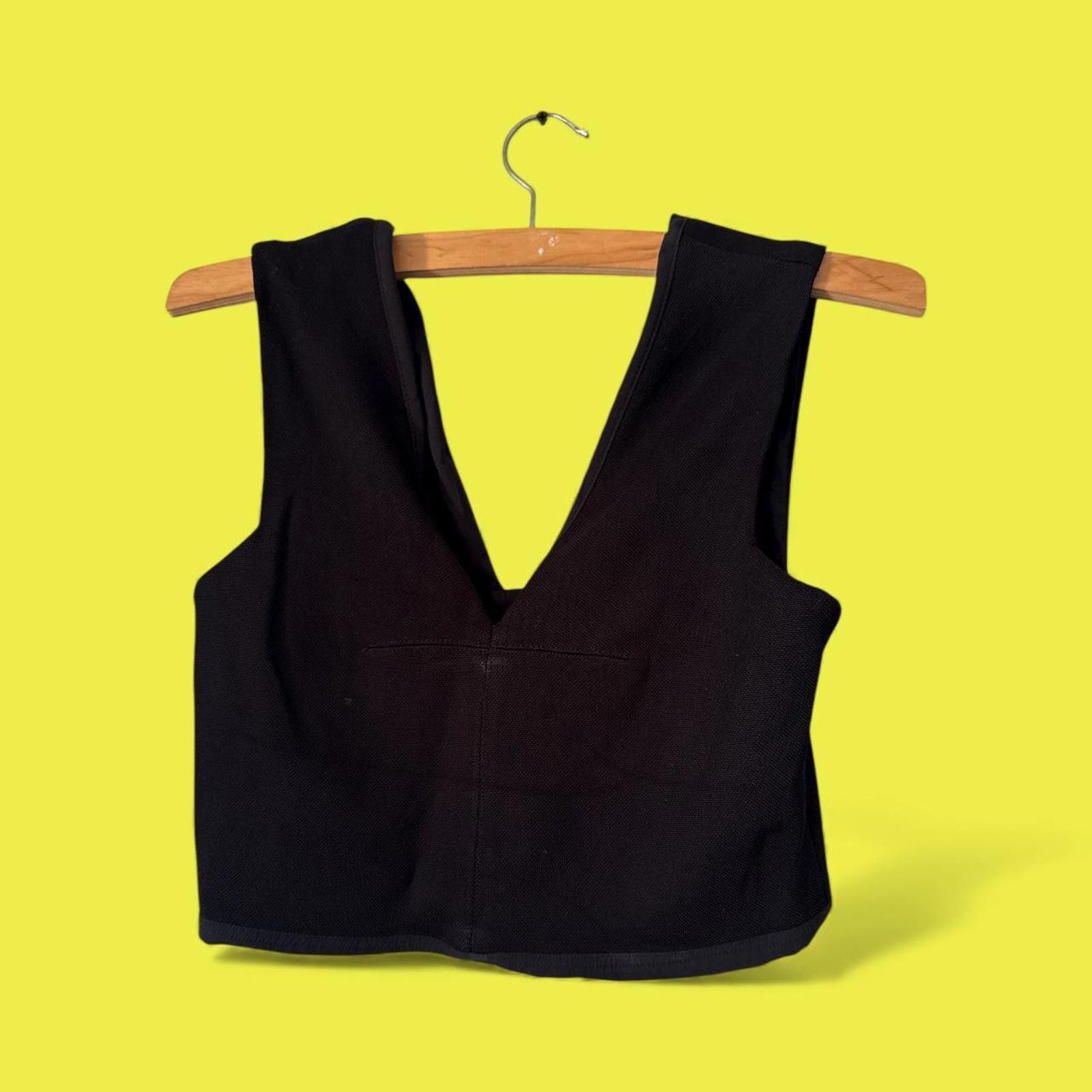 Other Manning Cartell Structured V-Neck Crop Top — Size 6 Size XS / US 0-2 / IT 36-38 - 4 Thumbnail