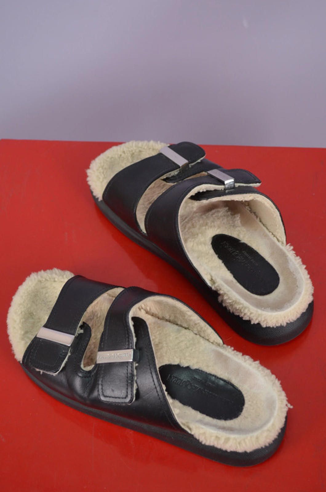 Alexander McQueen Alexander McQueen hybrid Shearling Womens Sandal Size 39 Size US 8 / IT 38 - 6 Thumbnail