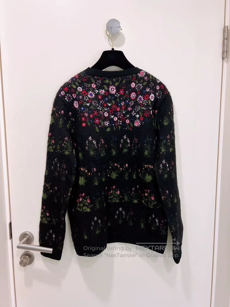 Valentino Valentino Black small floral crew neck long sleeve sweater Size S / US 4 / IT 40 - 2 Thumbnail