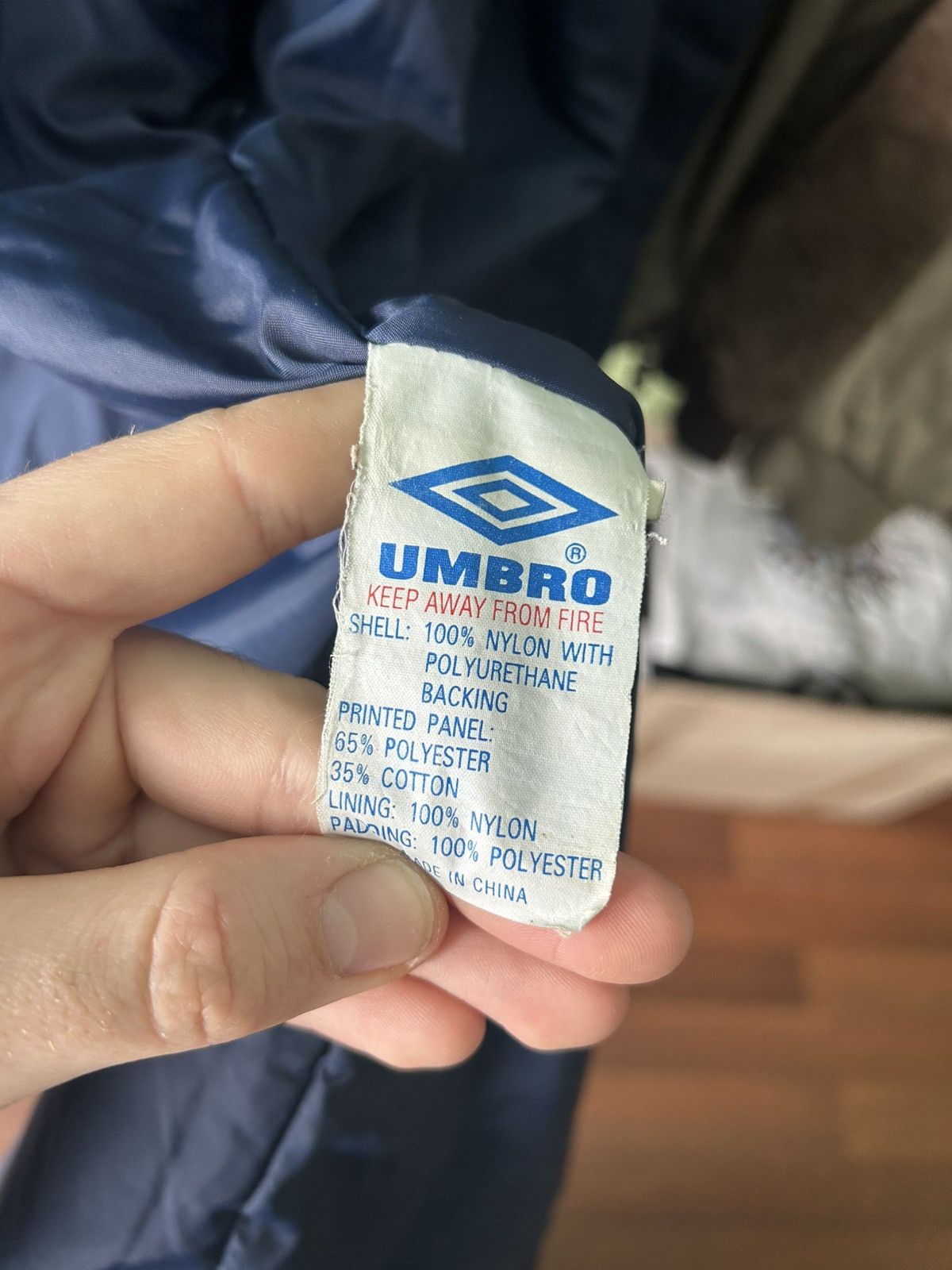 Umbro Vintage Umbro 90s Coat Jacket Football Soccer Nylon Size M Size US M / EU 48-50 / 2 - 11 Thumbnail