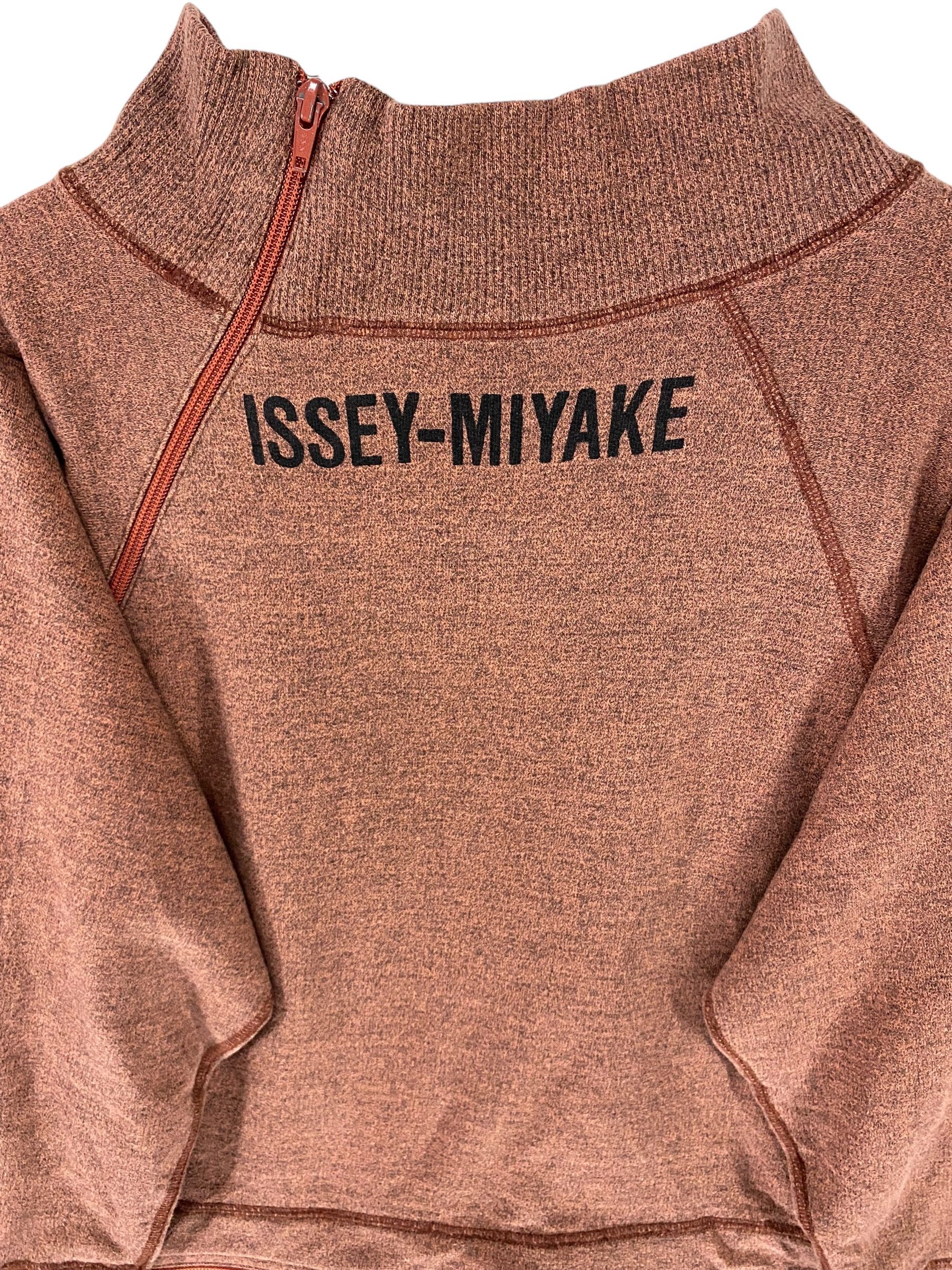 Designer × Issey Miyake 80s Issey miyake logo asymmetrical zipper cropped sweater Size S / US 4 / IT 40 - 5 Thumbnail