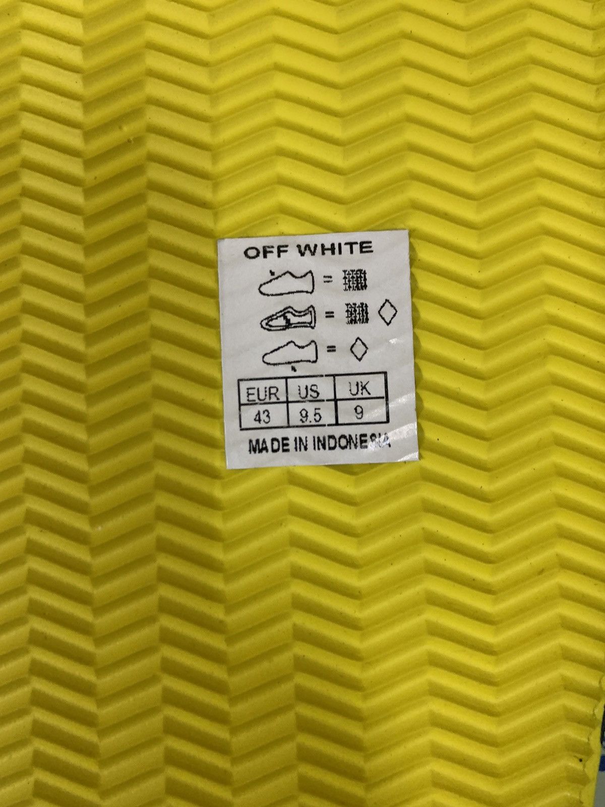 Off-White Off-White Industrial Logo Flip Flops Yellow/Black Size US 9.5 / EU 42-43 - 7 Thumbnail