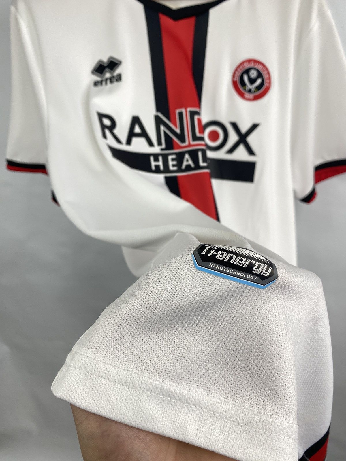 Errea 🏴󠁧󠁢󠁥󠁮󠁧󠁿 Vintage Sheffield United Errea Soccer Jersey Rare Retro Size US M / EU 48-50 / 2 - 7 Thumbnail