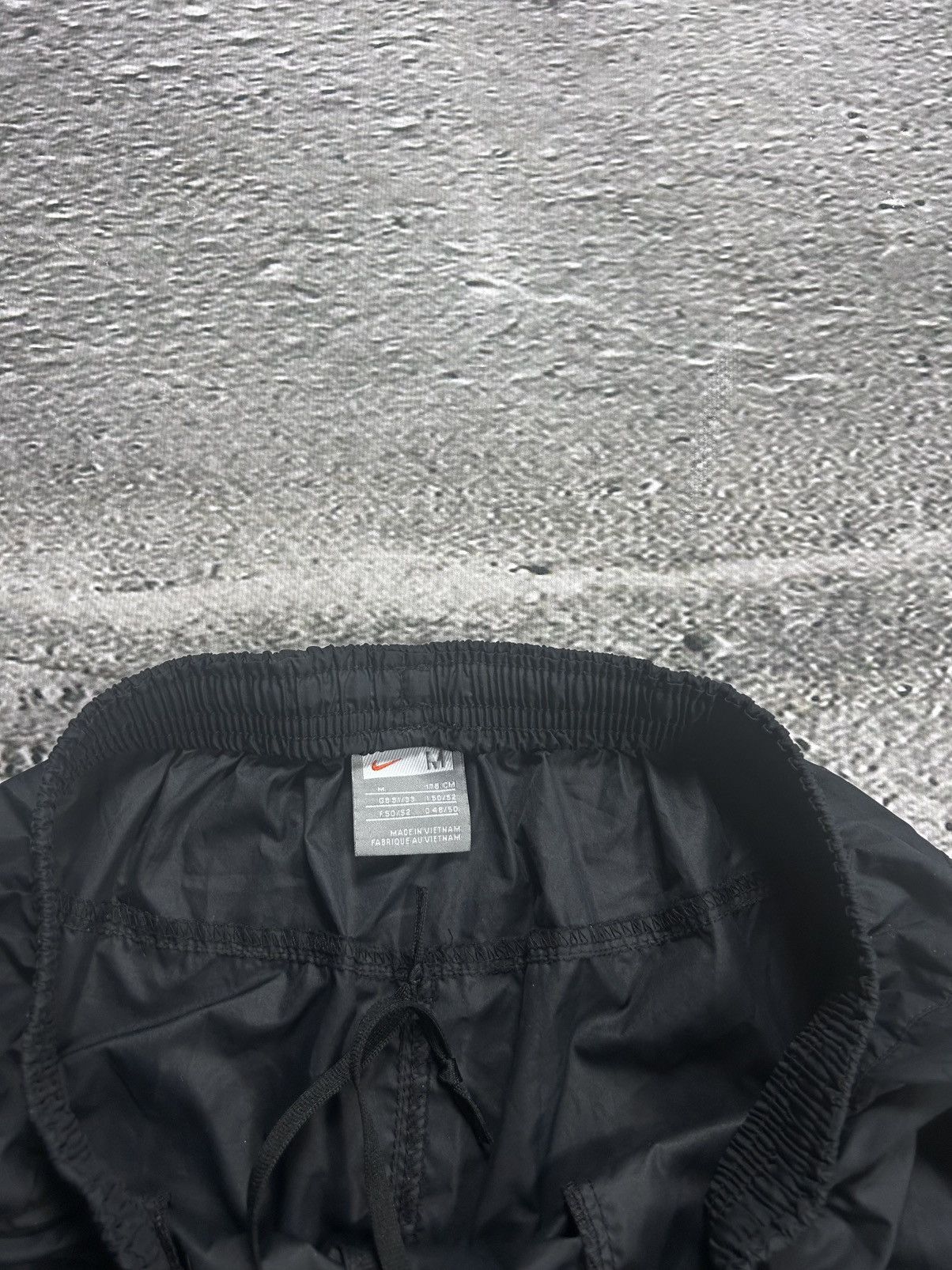 Nike × Vintage Nike vintage track suit blue black track pants windbreaker Size US M / EU 48-50 / 2 - 15 Thumbnail