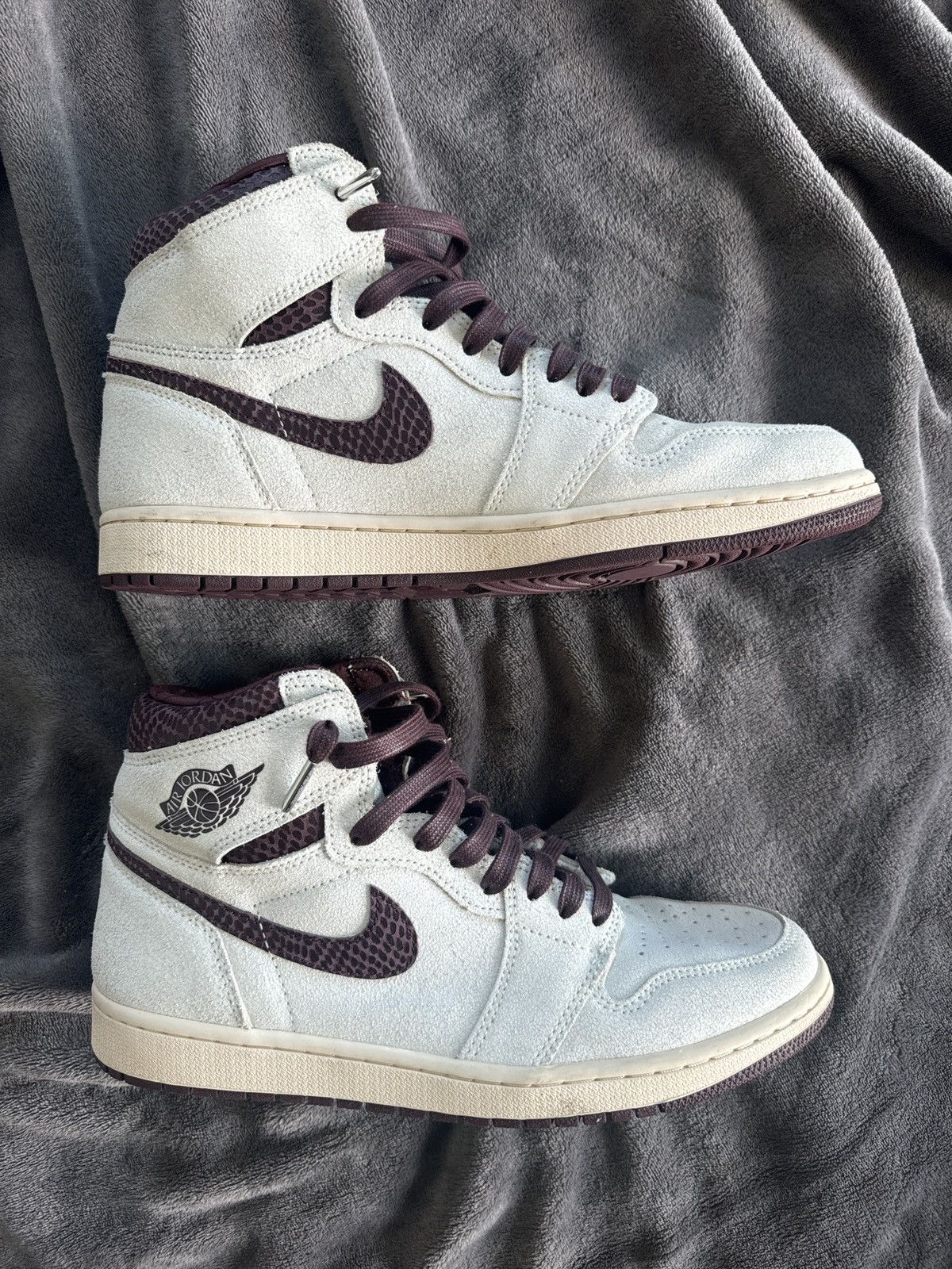 A Ma Maniere × Jordan Brand A Ma Maniere X Air Jordan 1 High OG - Airness Size US 10.5 / EU 43-44 - 1 Thumbnail