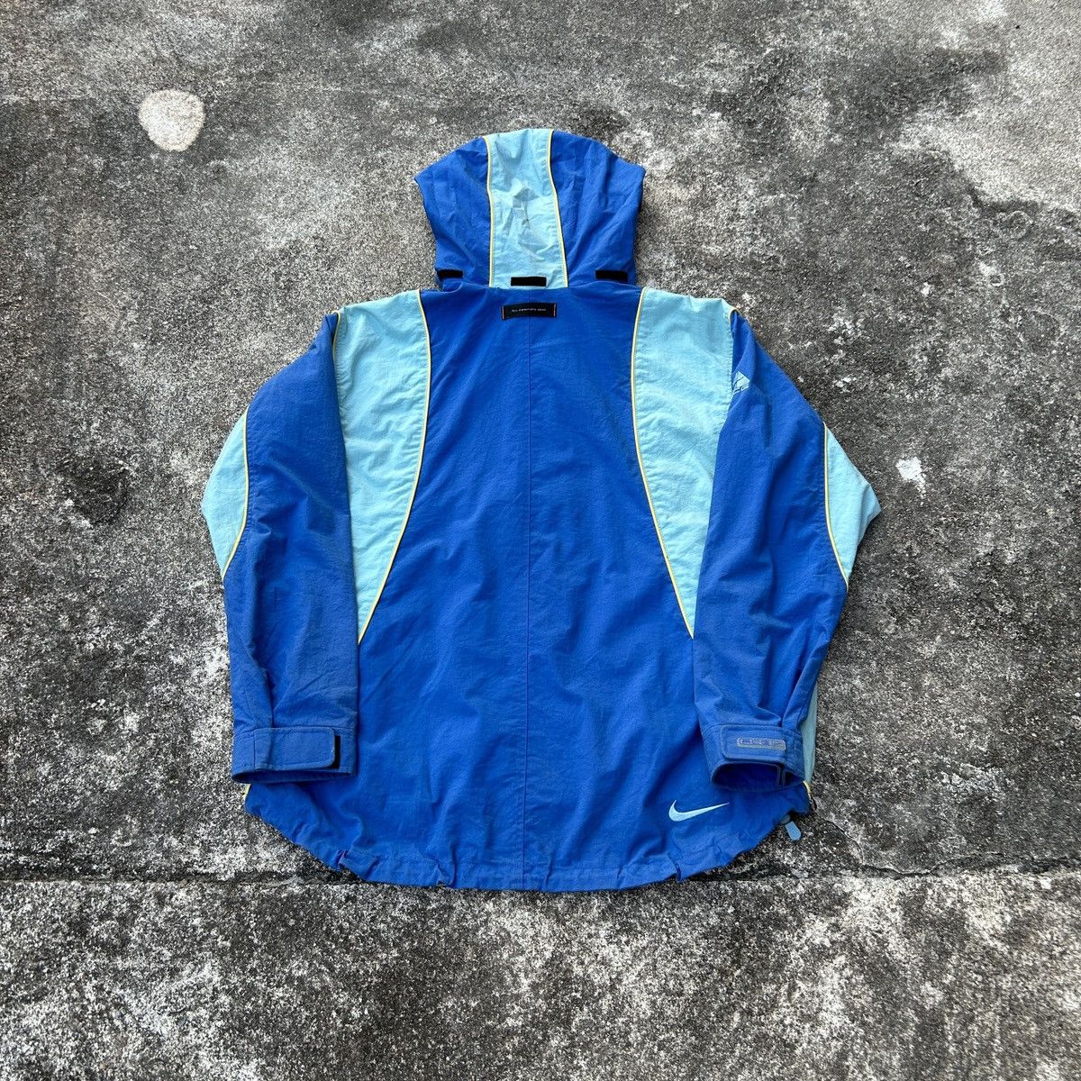 Nike ACG Vintage Nike ACG Two Tone Storm-Fit Heavy Padded Jacket Size US XXL / EU 58 / 5 - 2 Thumbnail