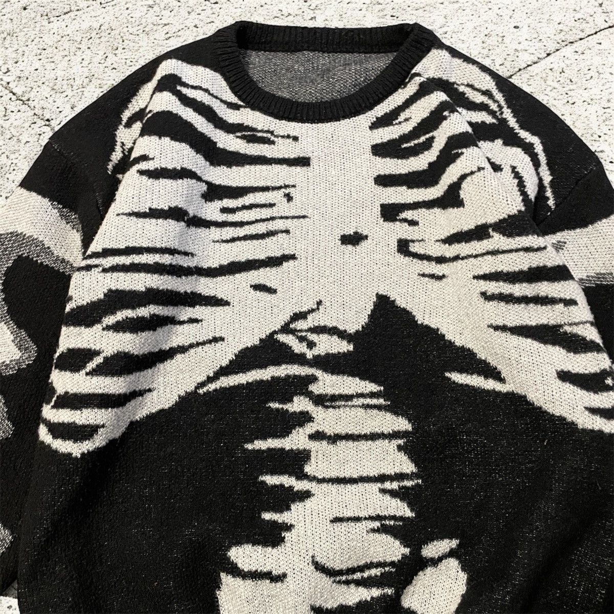 Vintage VINTAGE SKELETON SWEATER Knitted Oversized Y2K Size US XL / EU 56 / 4 - 2 Thumbnail