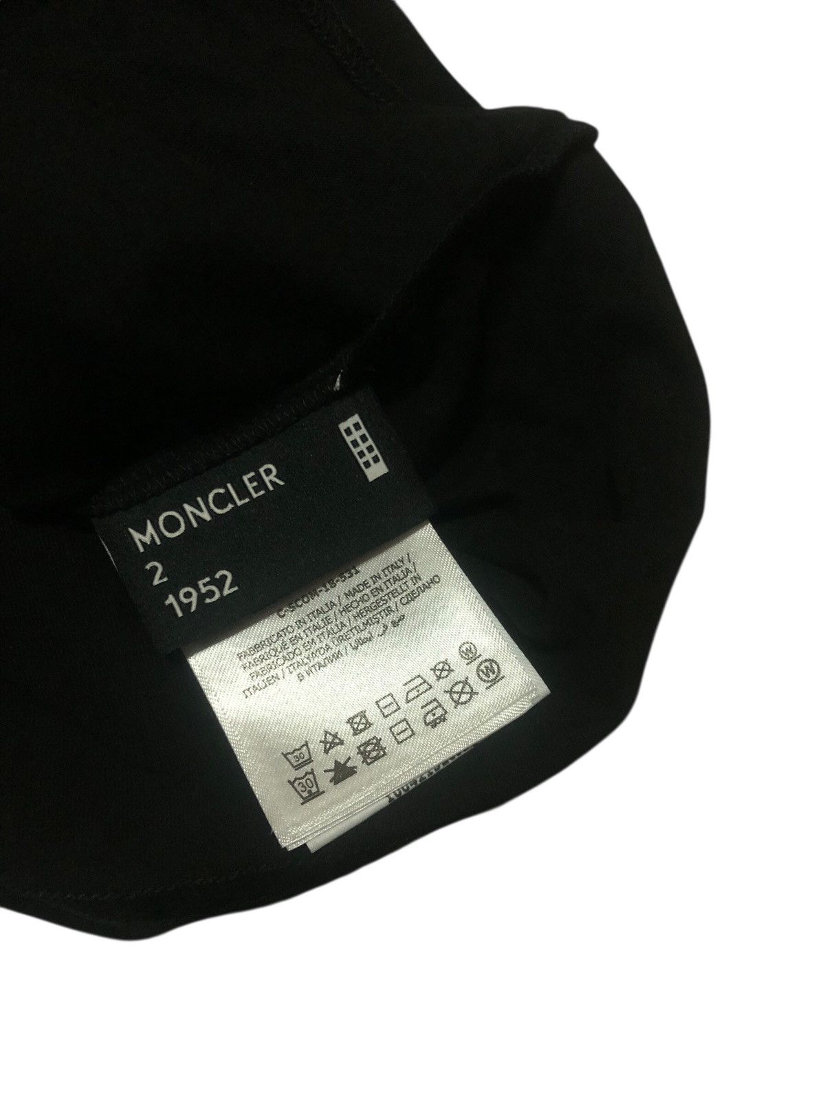 Moncler 🔥BNWT MONCLER Genius 2 1952 Black Love T-Shirt Love Size S / US 4 / IT 40 - 10 Thumbnail