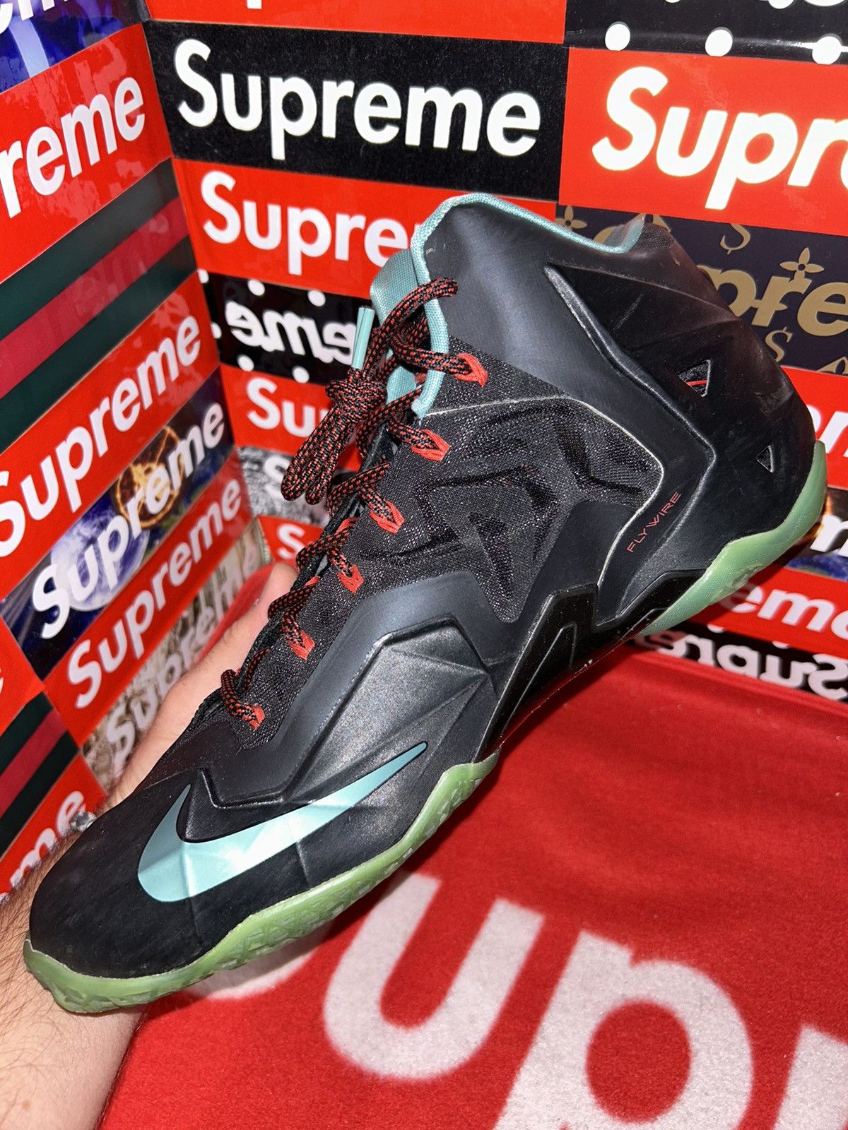 Nike Nike LeBron 11 Diffused Jade 616175-004 size 13 FULL ZOOM Size US 13 / EU 46 - 9 Thumbnail