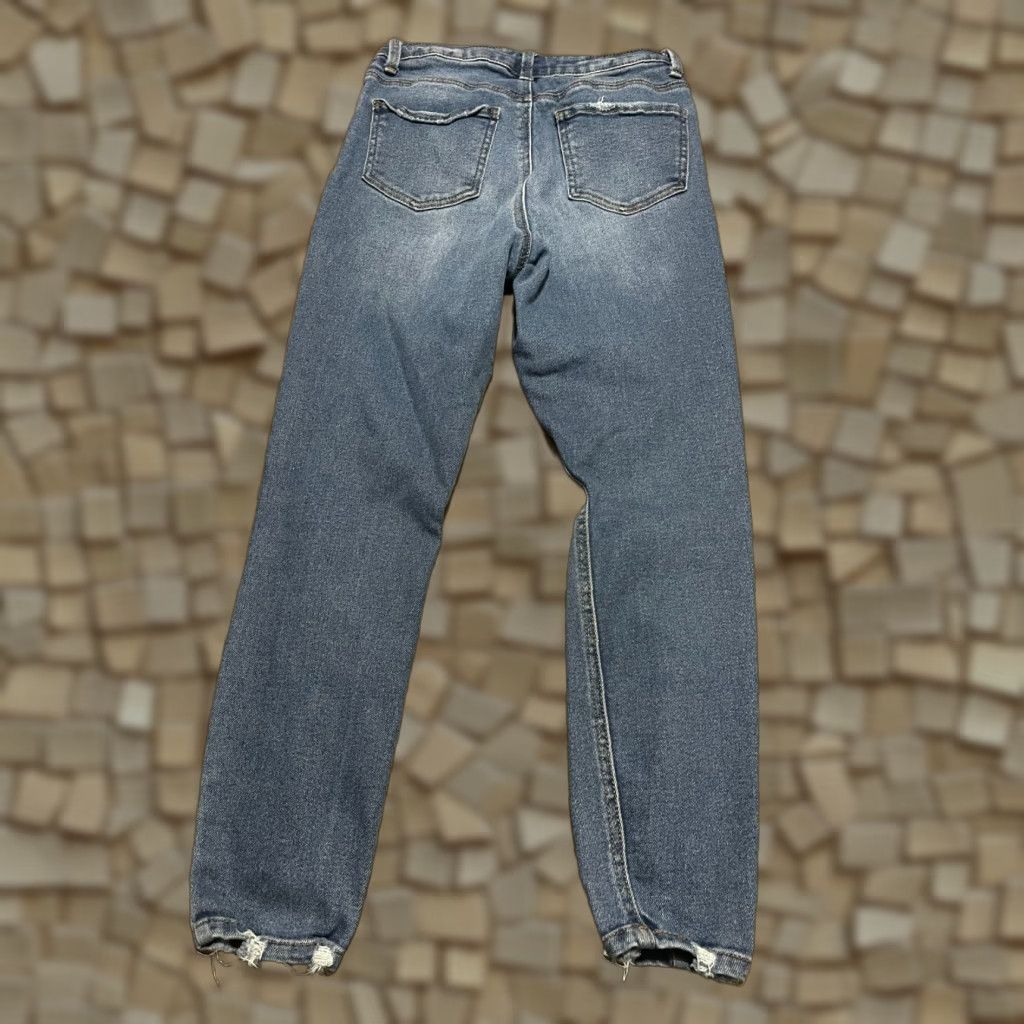 Vintage No Boundaries Jeans Women's 7 Blue Denim High Rise Skinny Distressed Jeans Womens Size 7 Blue Denim Distressed (Note: ensure 200 chars max) Size 28" / US 6 / IT 42 - 1 Thumbnail