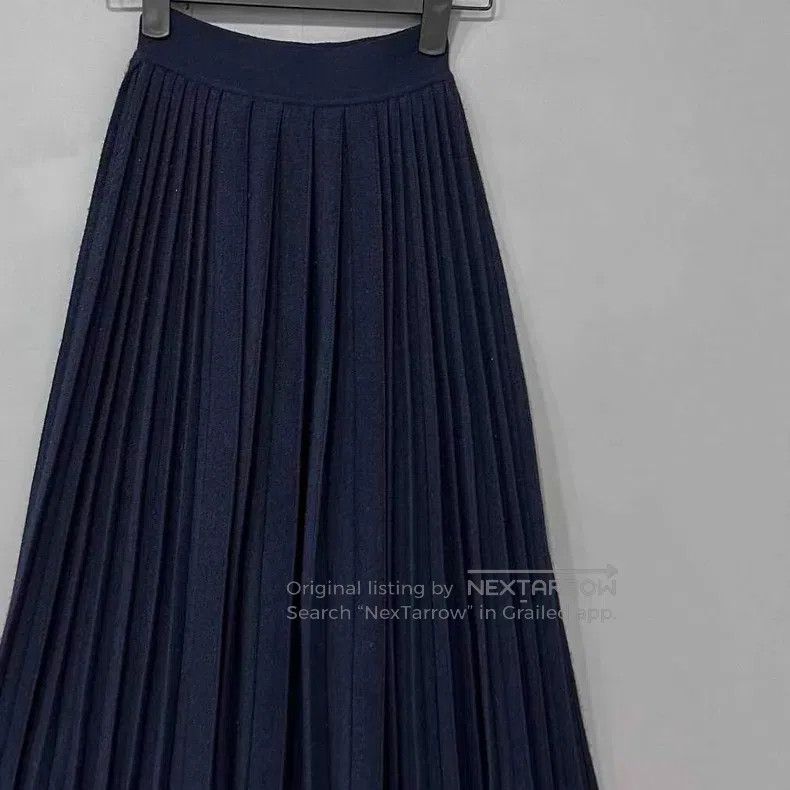 Loro Piana Loro Piana Navy Blue Cashmere Pleated Skirt Size 25" / US 0 / IT 36 - 2 Thumbnail