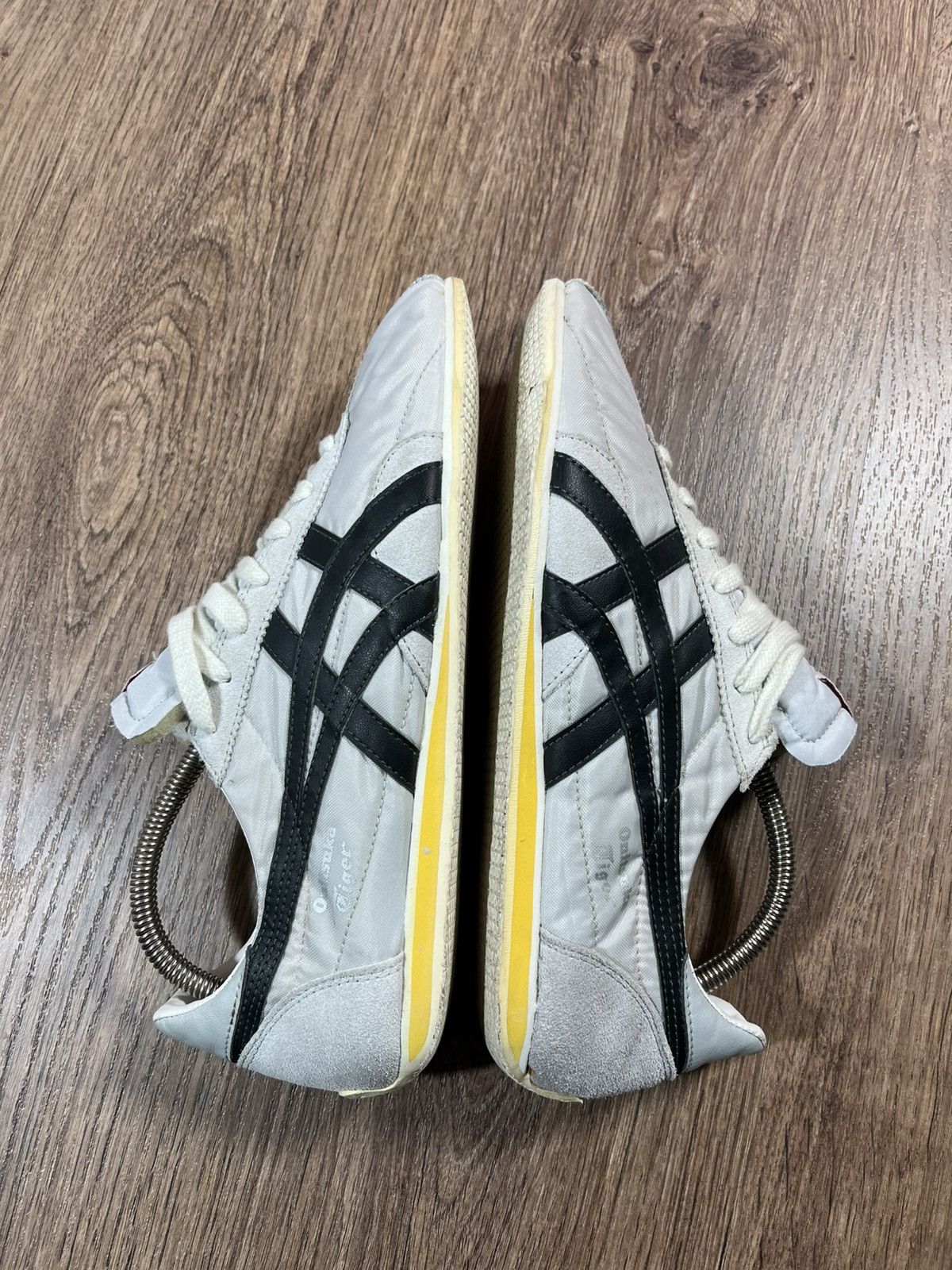 Onitsuka Tiger Onitsuka Tiger Vintage Size US 9 / EU 42 - 12 Thumbnail