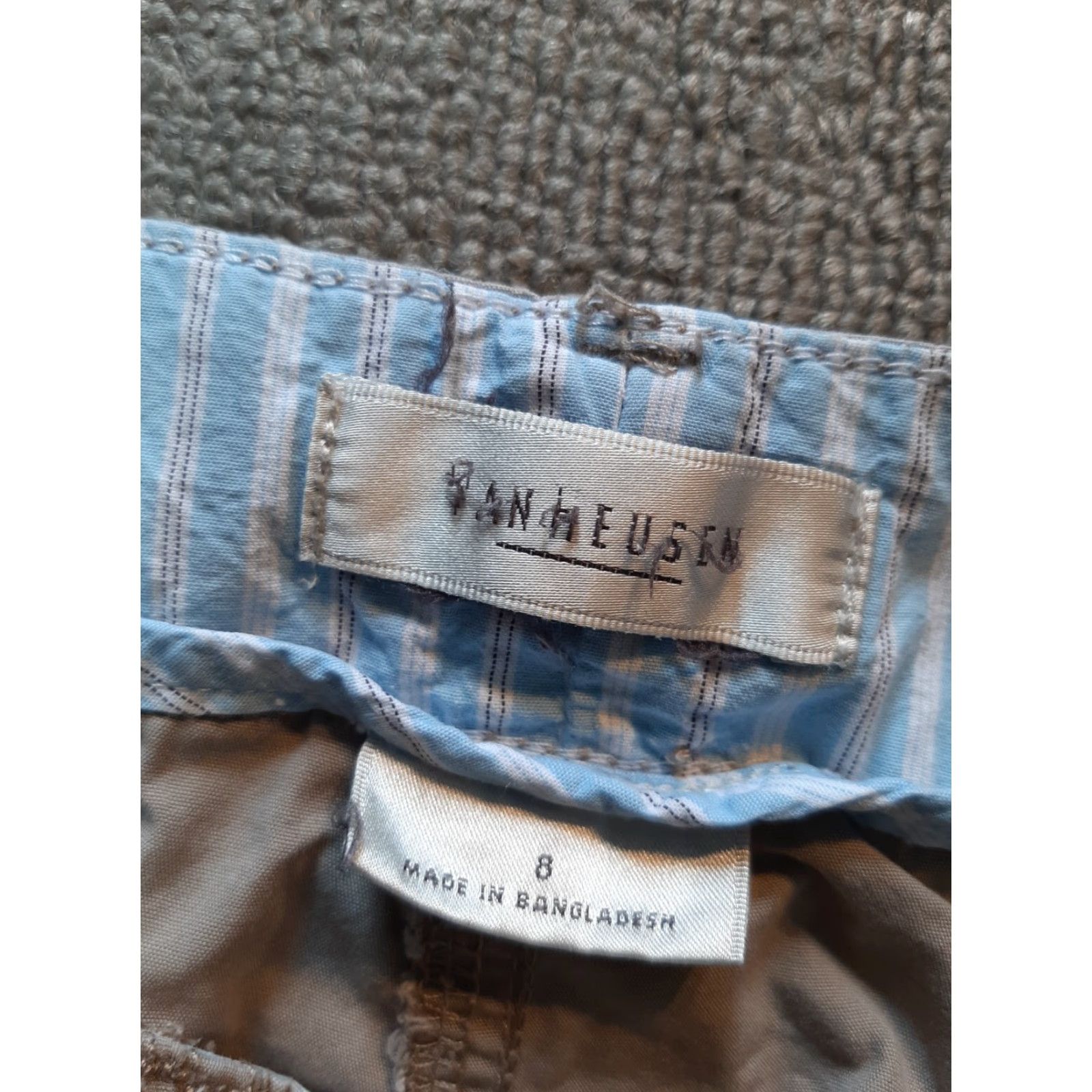 Van Heusen Van Heusen Shorts Women Size 8 Beige Bermuda 4 pocket Cotton Spandex Casual Golf Walking Mid Rise Flat Front Regular Rise Mens? Women? Size 30" / US 8 / IT 44 - 4 Thumbnail