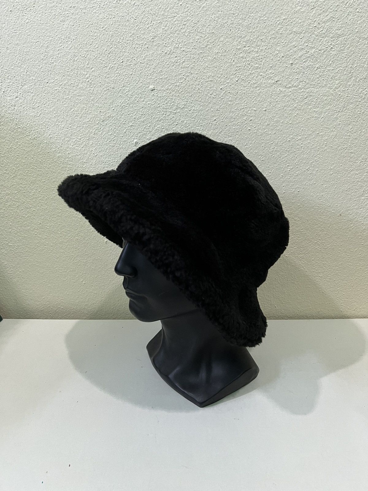 Japanese Brand Japanese Brand Fur Fleece Bucket Hats Size ONE SIZE - 3 Thumbnail