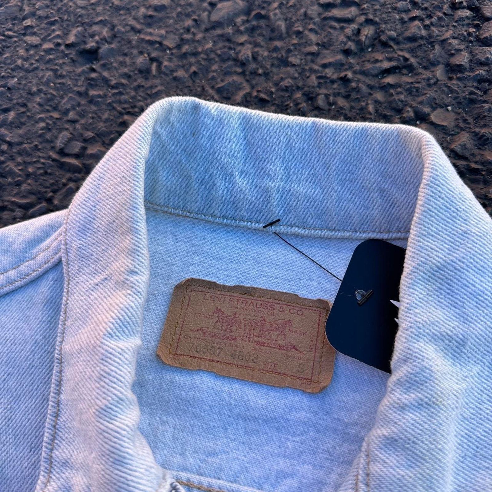 Levi's × Vintage Vintage Levi's Light Wash Trucker Jacket Size US M / EU 48-50 / 2 - 4 Thumbnail