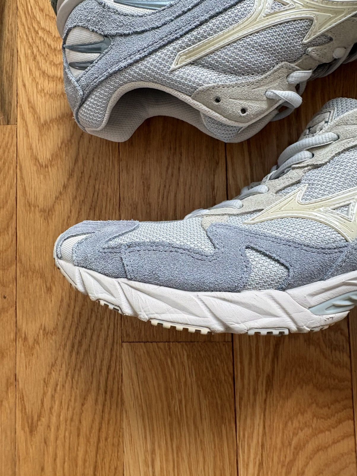 Footpatrol Size 9 Mizuno Foot Patrol "The Artefact Pack" WAVE RIDER 10 Size US 9 / EU 42 - 15 Thumbnail