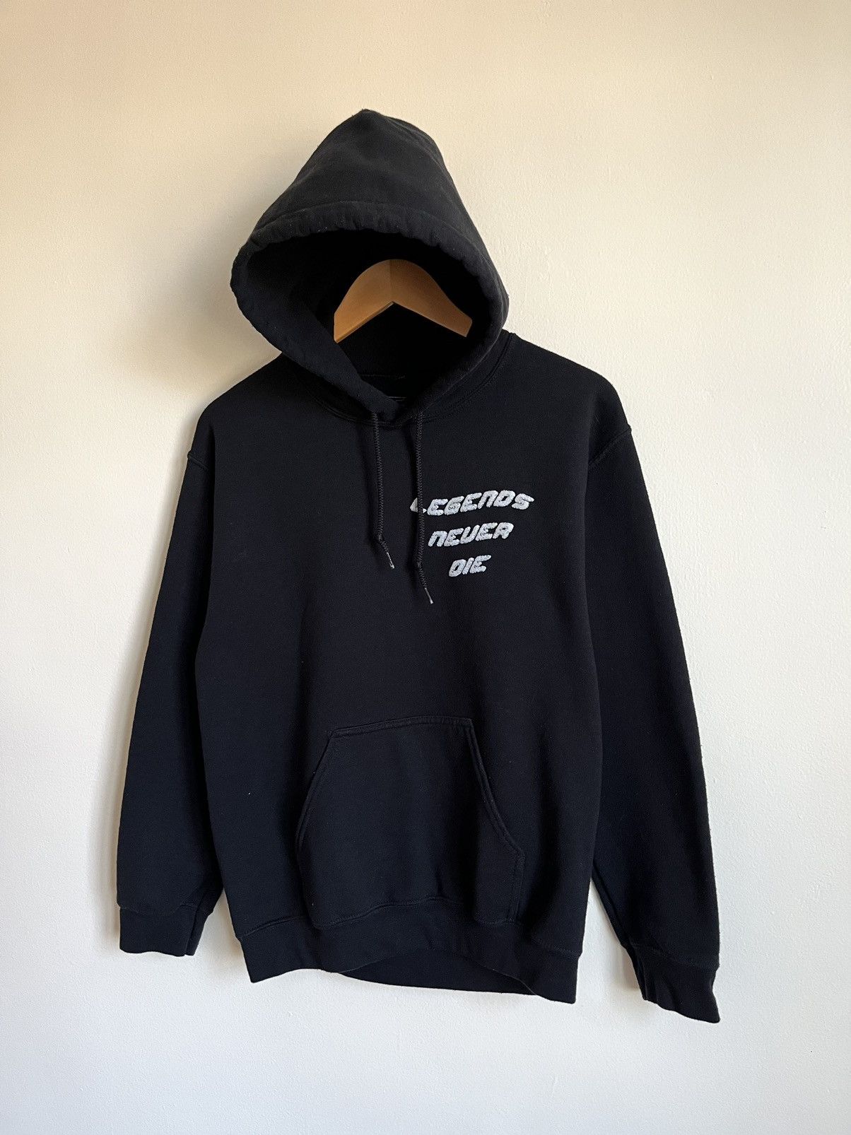 Rap Tees Juice WRLD “Legends Never Die” Boxy Hoodie Size US S / EU 44-46 / 1 - 1 Thumbnail
