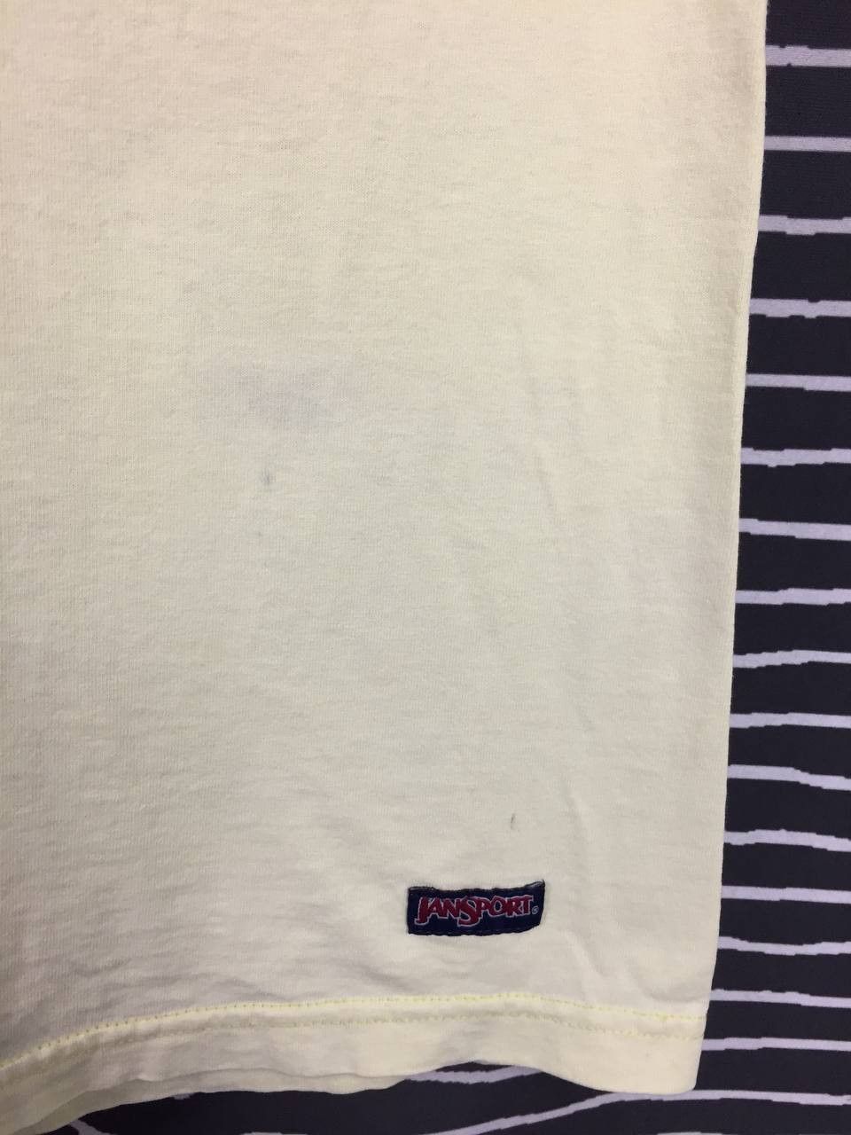 Jansport Vtg 90s Jansport Uncle Bobs Hot Spicy Salsa Made in Usa Tee Size US XL / EU 56 / 4 - 11 Thumbnail