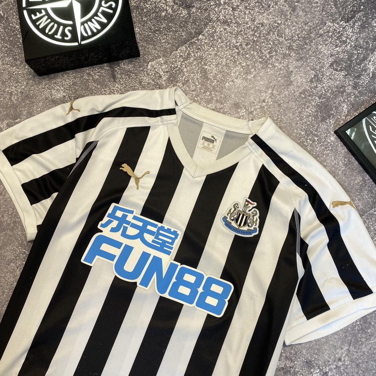 Puma Vintage Puma New Castle United Team Football Jersey Size US XXL / EU 58 / 5 - 2 Thumbnail