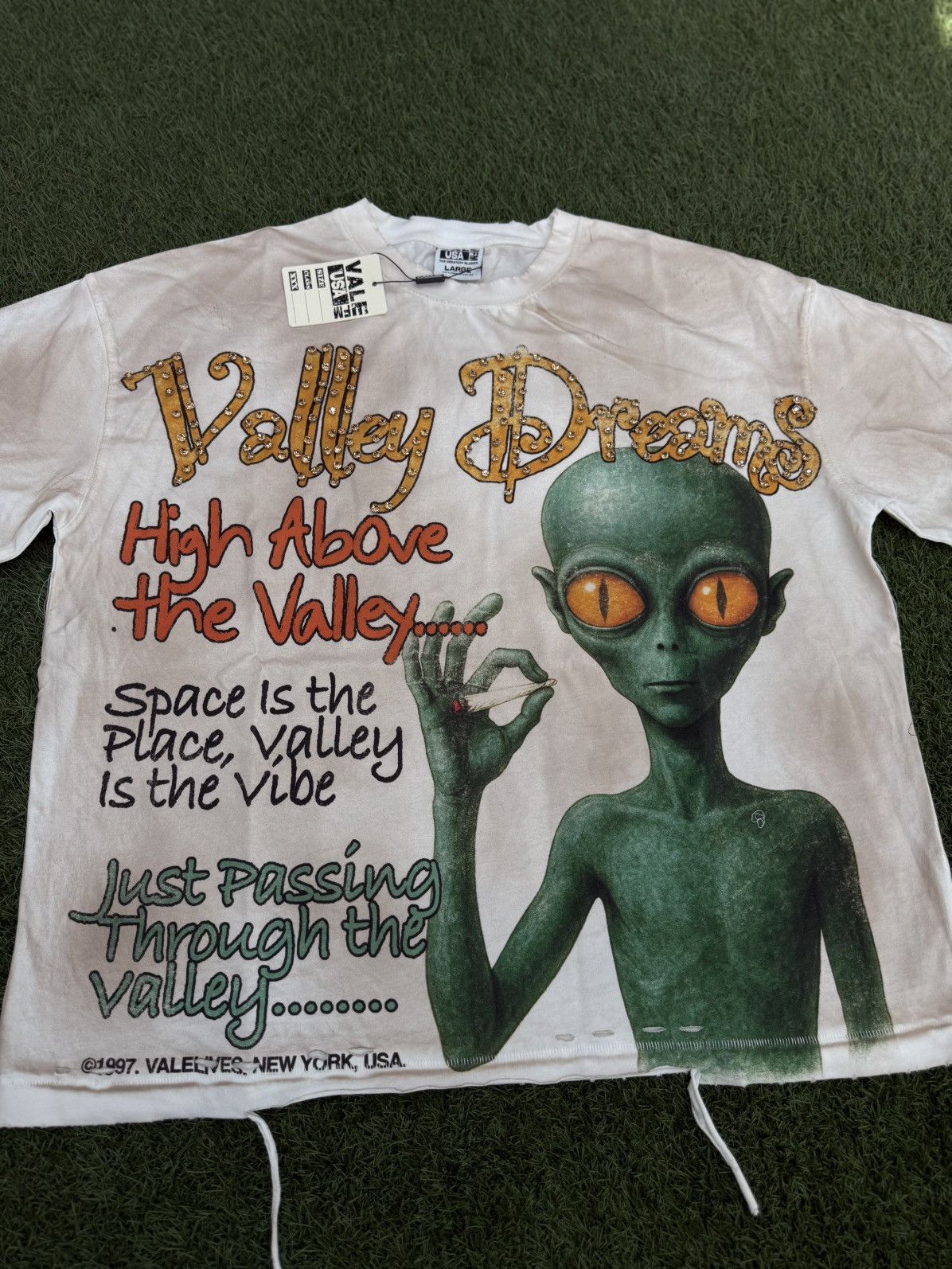 Vale Valley Dreams Aliens Tee Size Large (NEW) Size US L / EU 52-54 / 3 - 1 Thumbnail