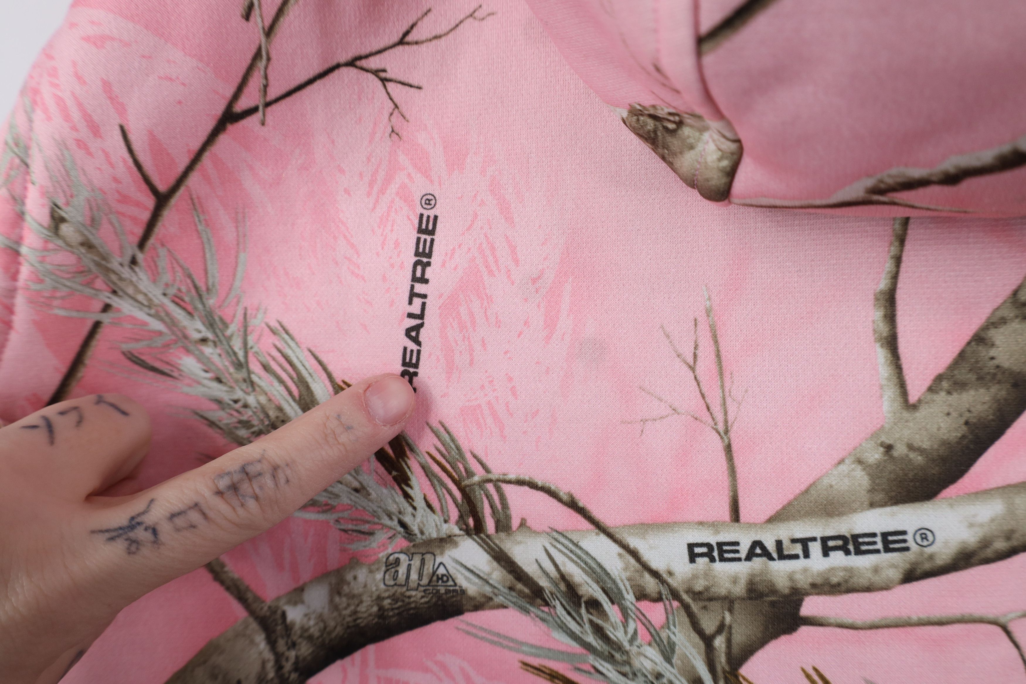 Under Armour Under Armour Realtree Camouflage Hoodie Sweatshirt Pink Size L / US 10 / IT 46 - 12 Thumbnail