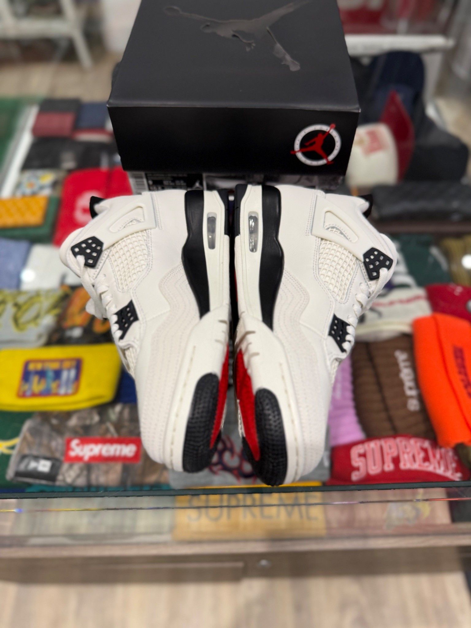 Jordan Brand Jordan 4 Flight Club Size US 9 / EU 42 - 5 Thumbnail