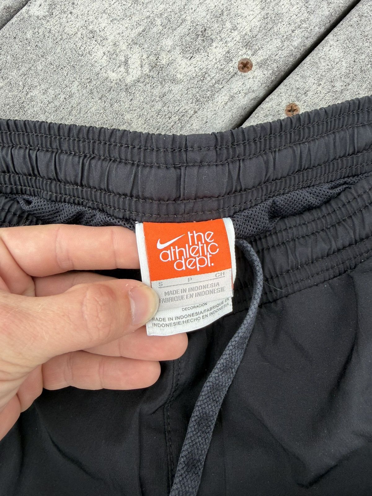 Nike Y2K Nike track pants Size US 30 / EU 46 - 2 Thumbnail