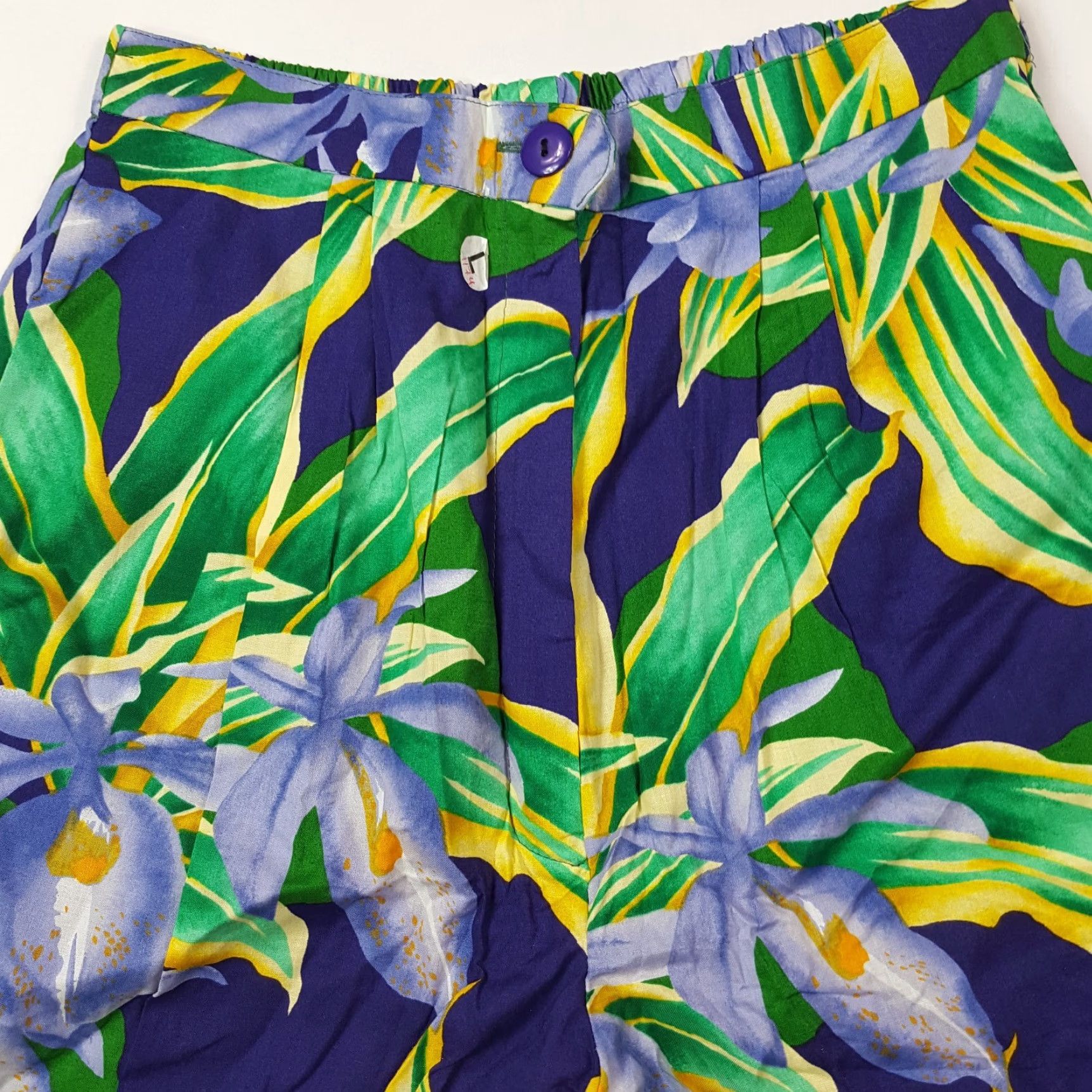 Vintage VINTAGE Infinity Chic Orchid Flower Women's Paper Bag USA Stretch High Waist Outdoor Shorts Size 28" / US 6 / IT 42 - 2 Thumbnail